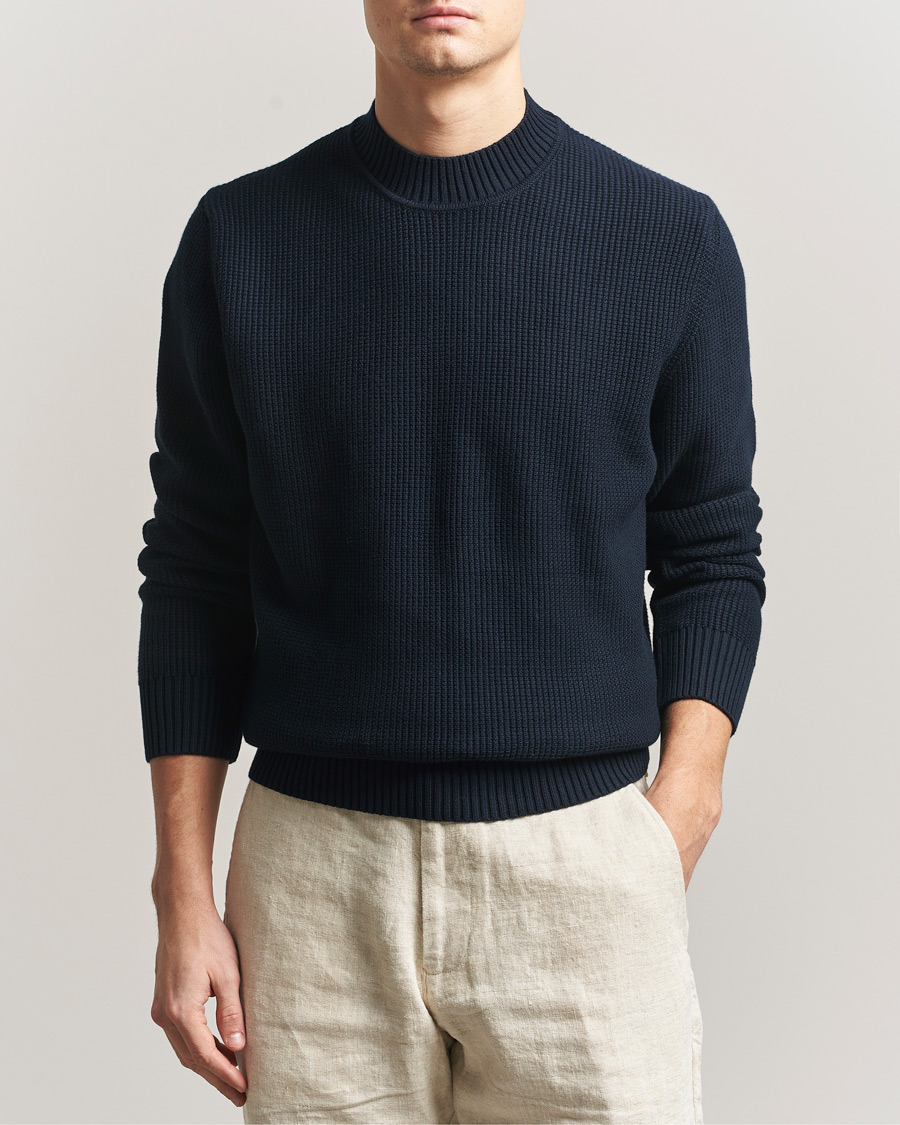 Mies | Puserot | Sunspel | Cotton Stitch Mock Neck Navy