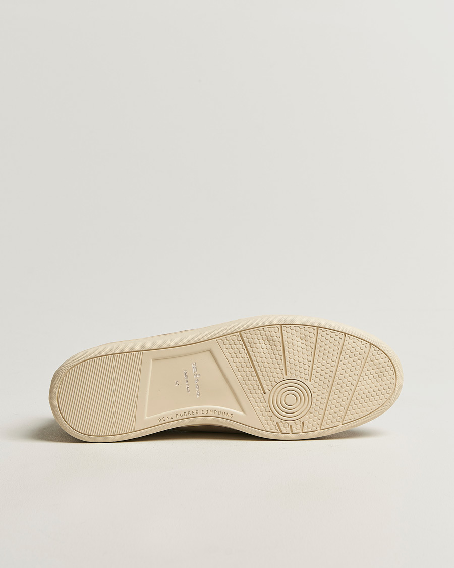 Mies | Tennarit | Kiton | Classic Suede Sneakers Sand