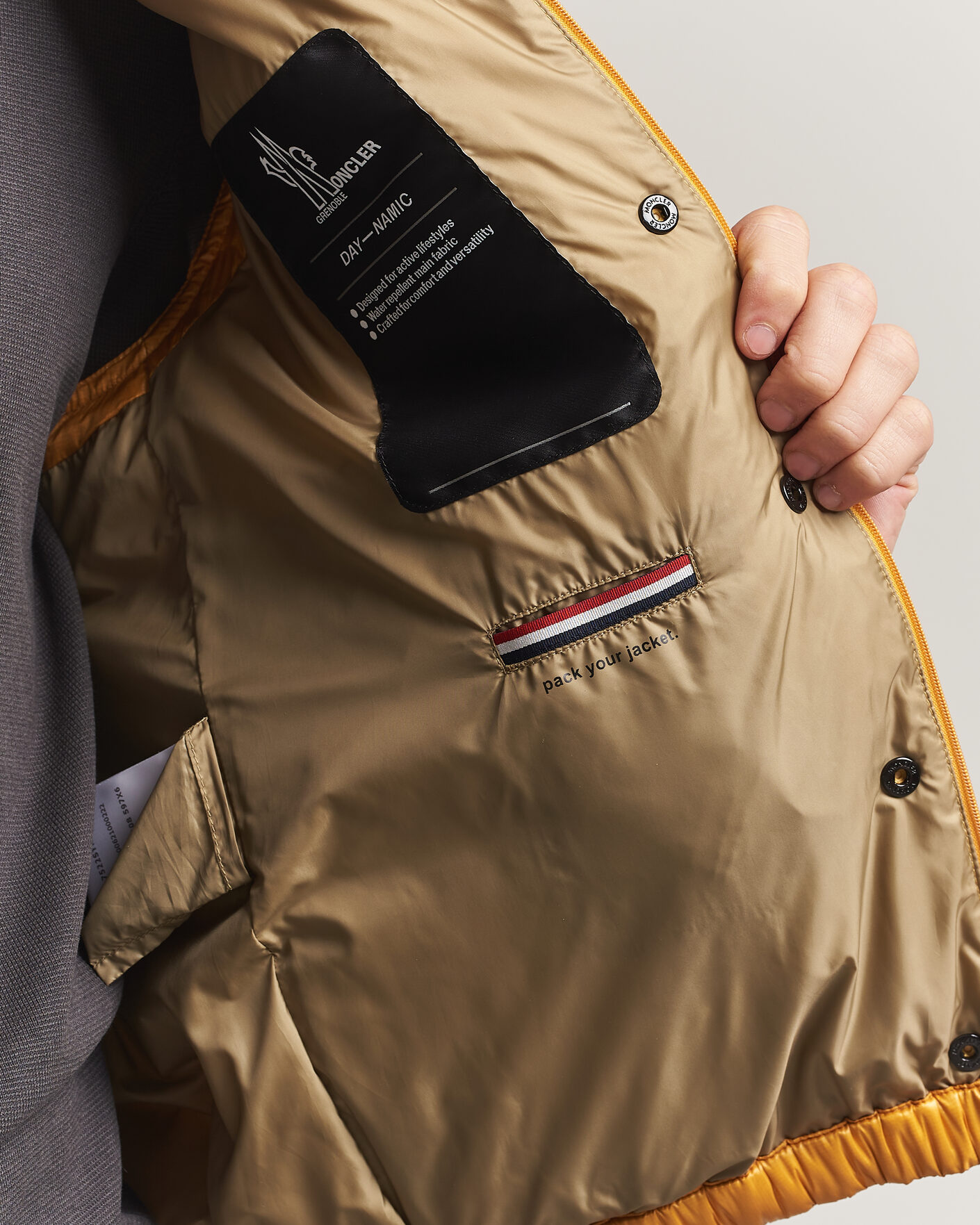 Mies | Ulkoliivit | Moncler Grenoble | Uychi Down Vest Yellow