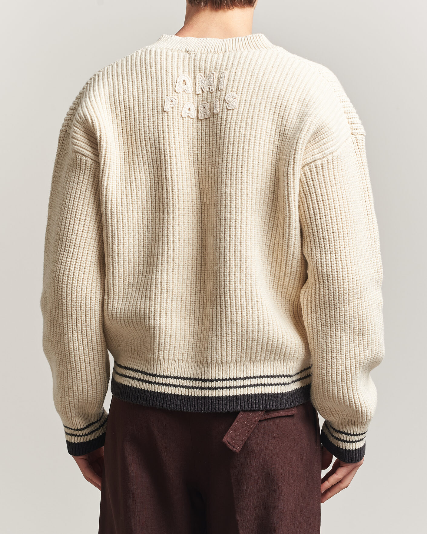 Mies | Puserot | AMI | Wool/Cotton Ribbed V-Neck Creme