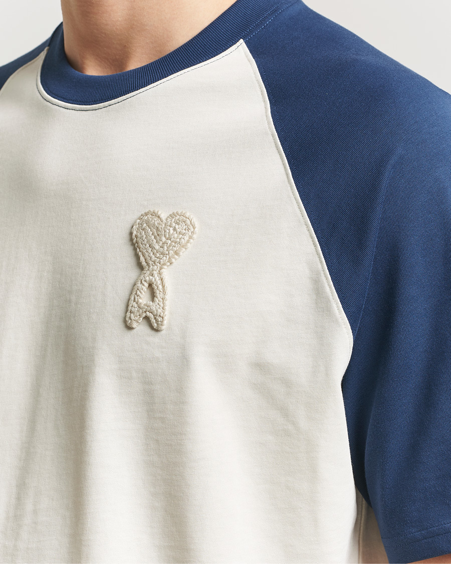 Mies | T-paidat | AMI | Knitted Heart Logo T-Shirt Creme/Navy