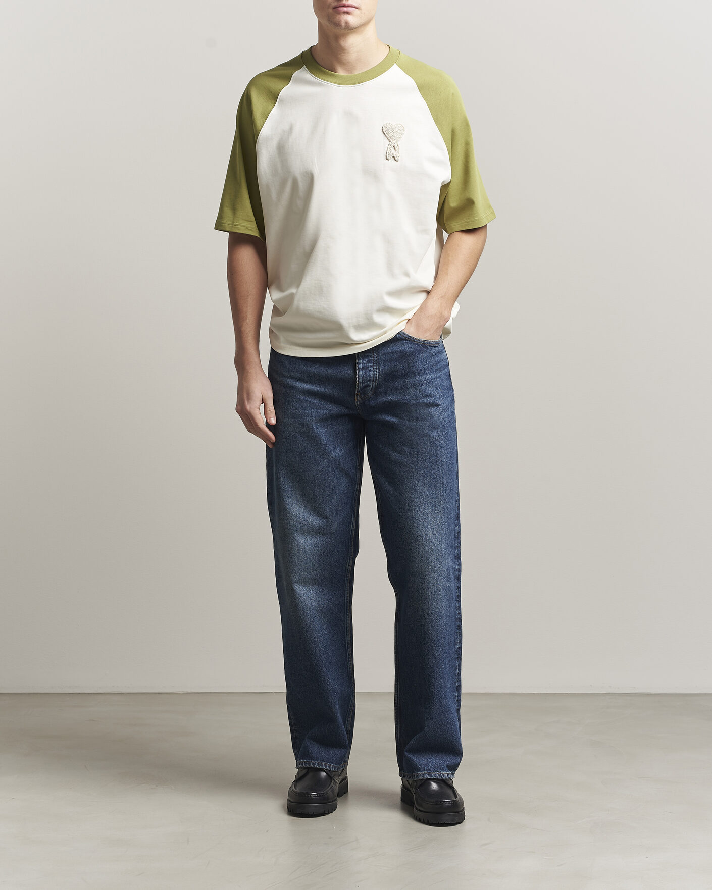 Mies | T-paidat | AMI | Knitted Heart Logo T-Shirt Creme/Matcha