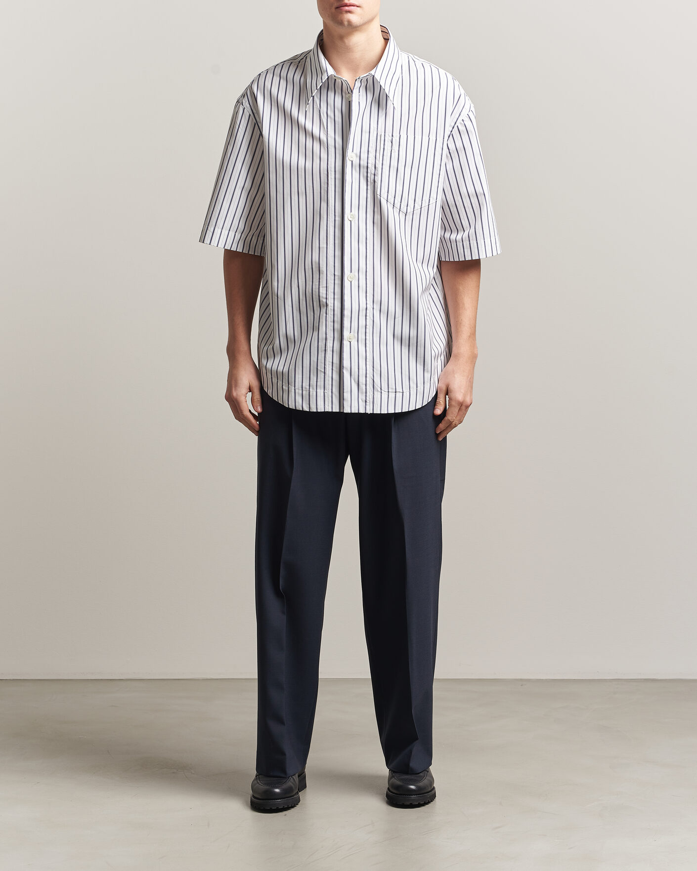 Mies | Kauluspaidat | AMI | Short Sleeve Camp Collar Shirt White/Blue