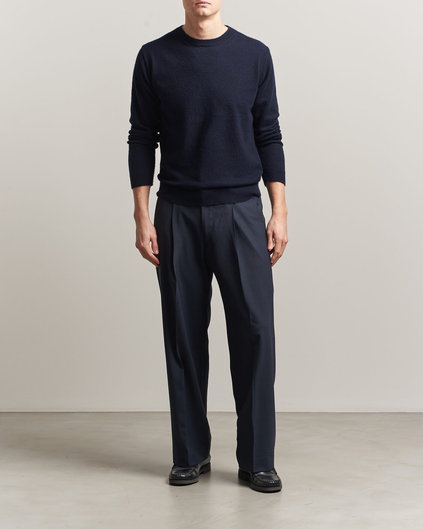 Mies | Puserot | Auralee | Brushed Cashmere/Cotton Crew Neck Navy