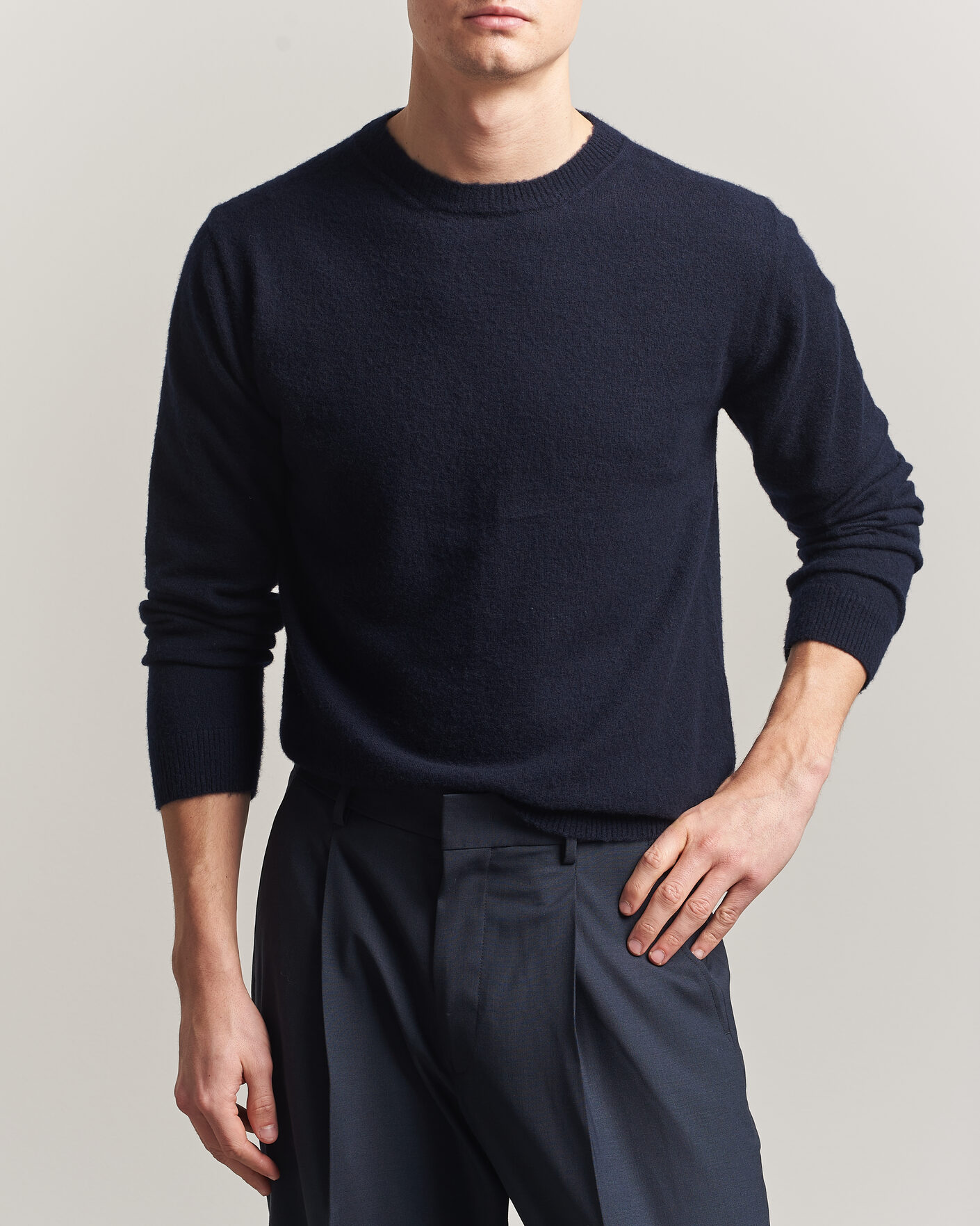 Mies | Puserot | Auralee | Brushed Cashmere/Cotton Crew Neck Navy