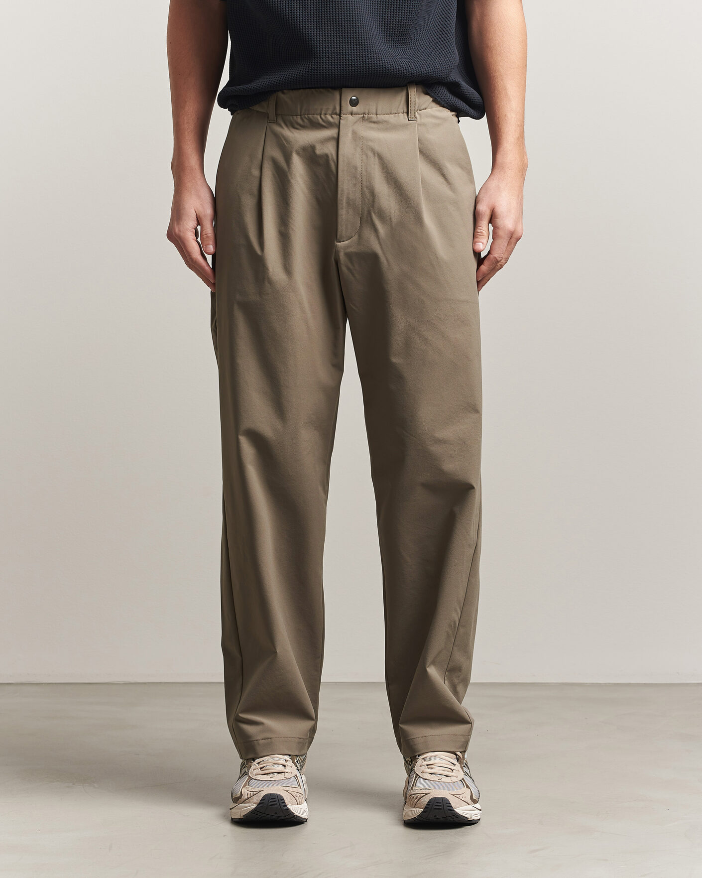 Mies | Housut | Goldwin | Tapered Light Pants Sand