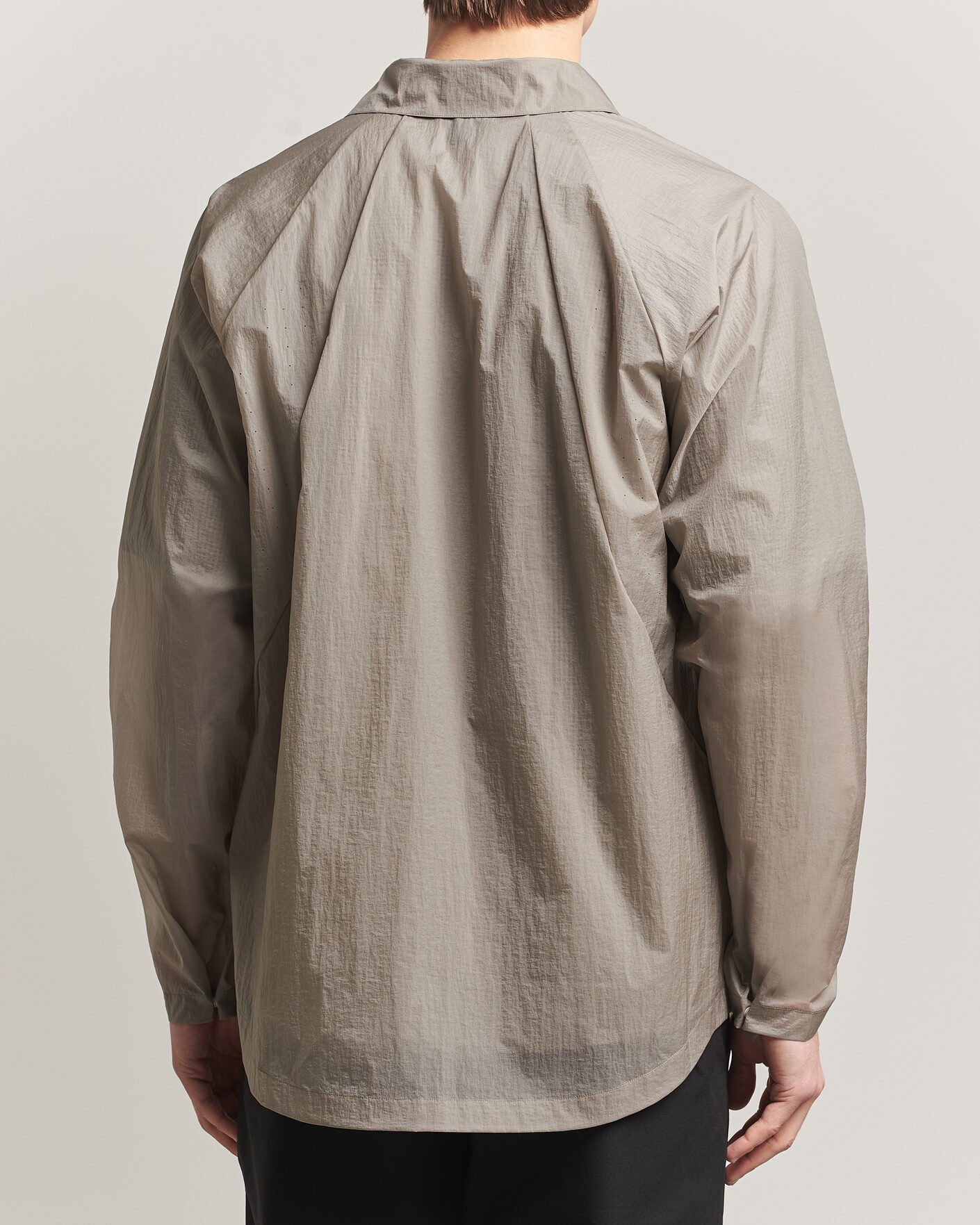 Mies | Kauluspaidat | Goldwin | Nylon Wind Shirt Arid Beige