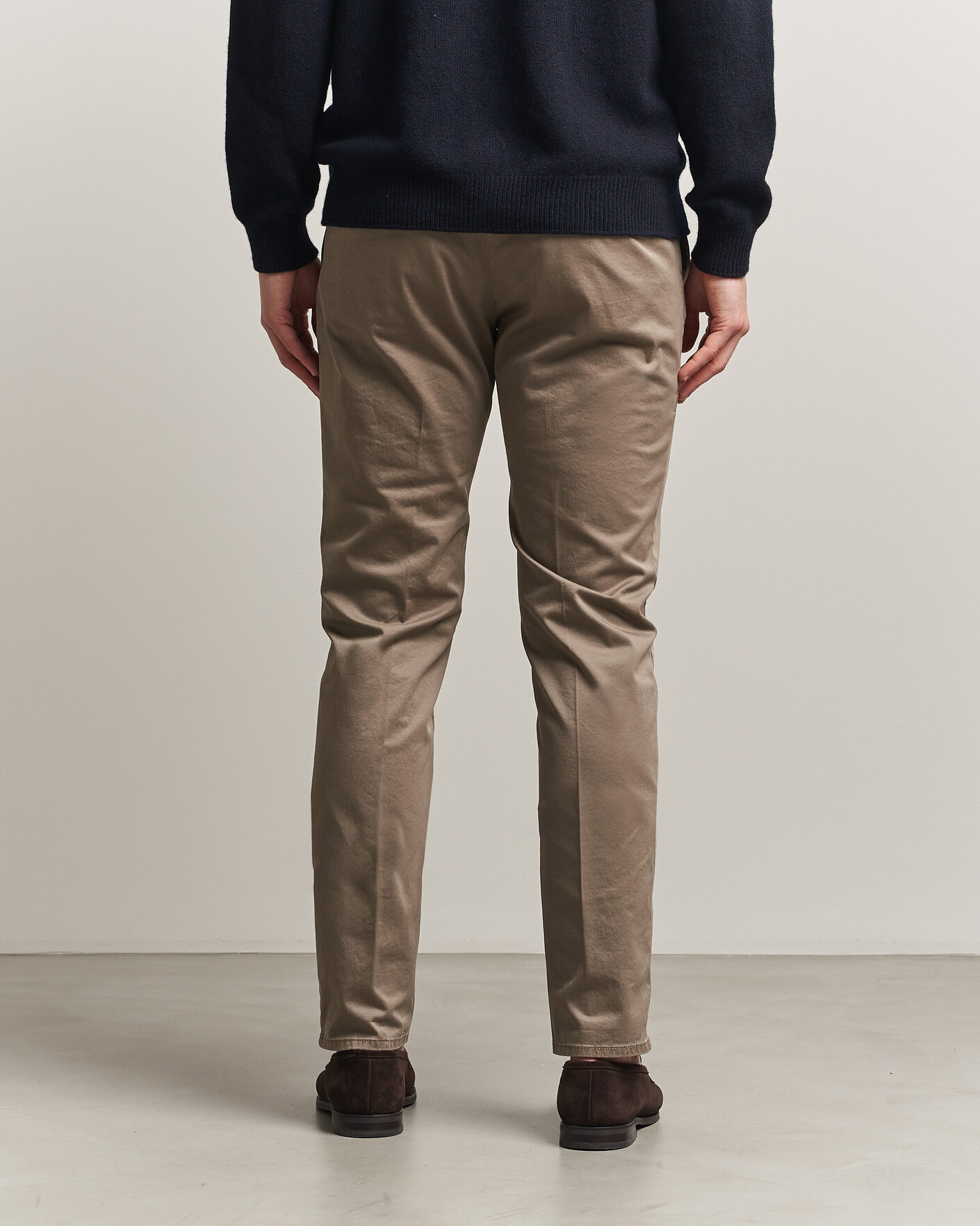 Mies | Housut | Incotex | Slim Fit Garment Dyed Slacks Taupe