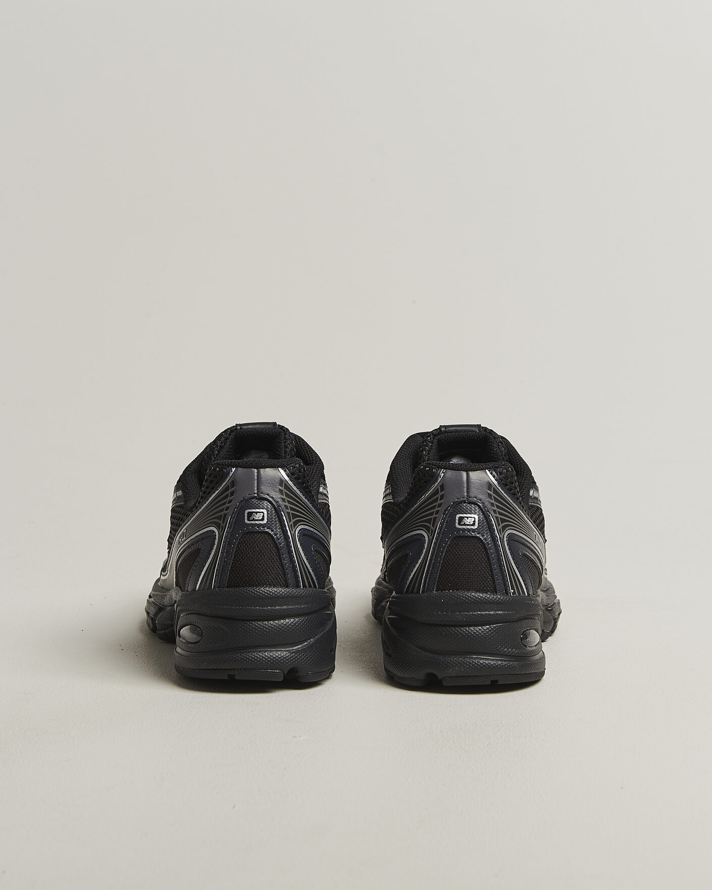 Mies | Tennarit | New Balance | 740 Sneakers Black