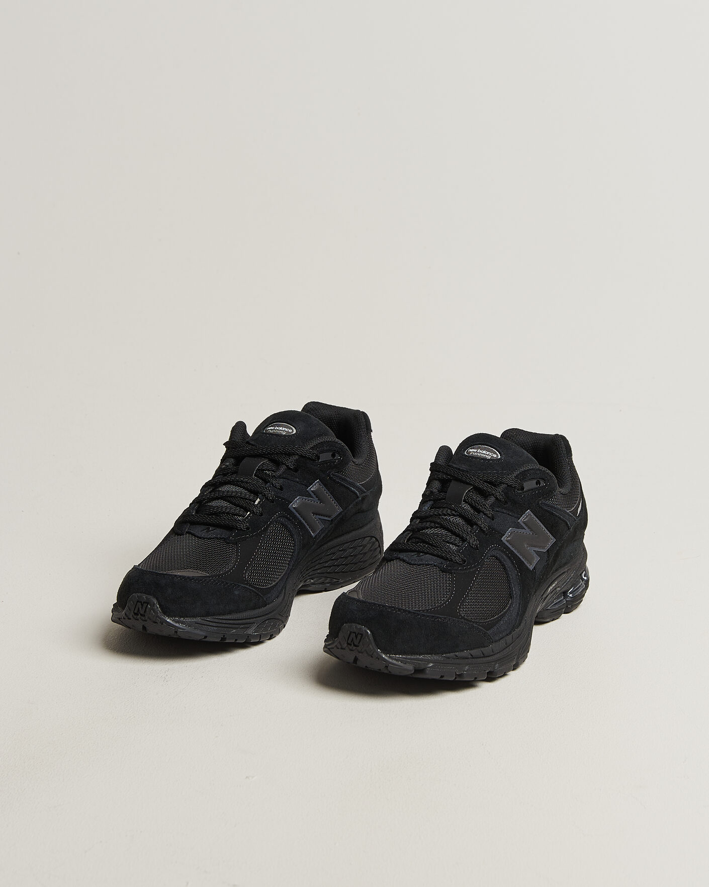 Mies | Tennarit | New Balance | 2002R Sneakers All Black