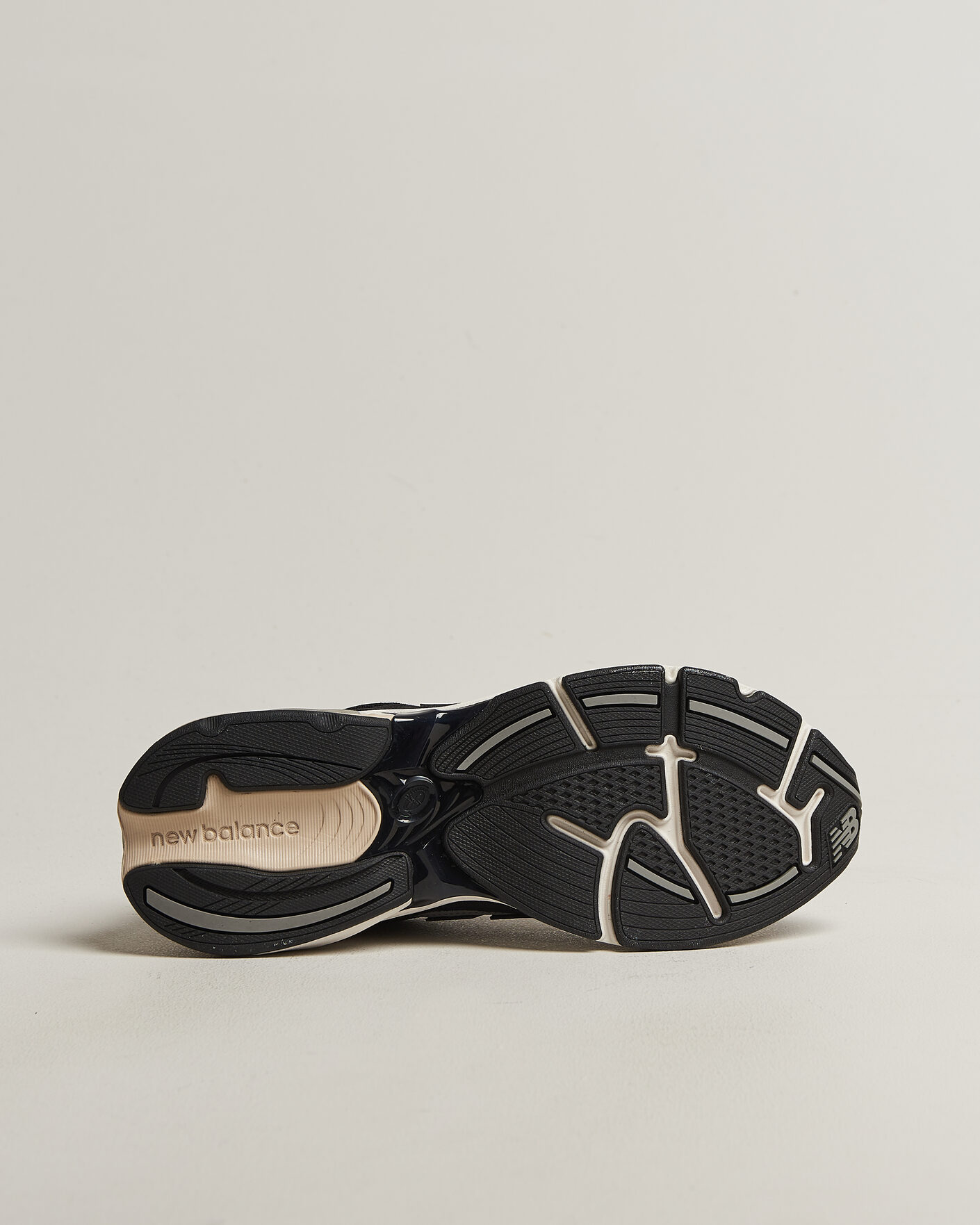 Mies | Tennarit | New Balance | 2010 Sneakers Black