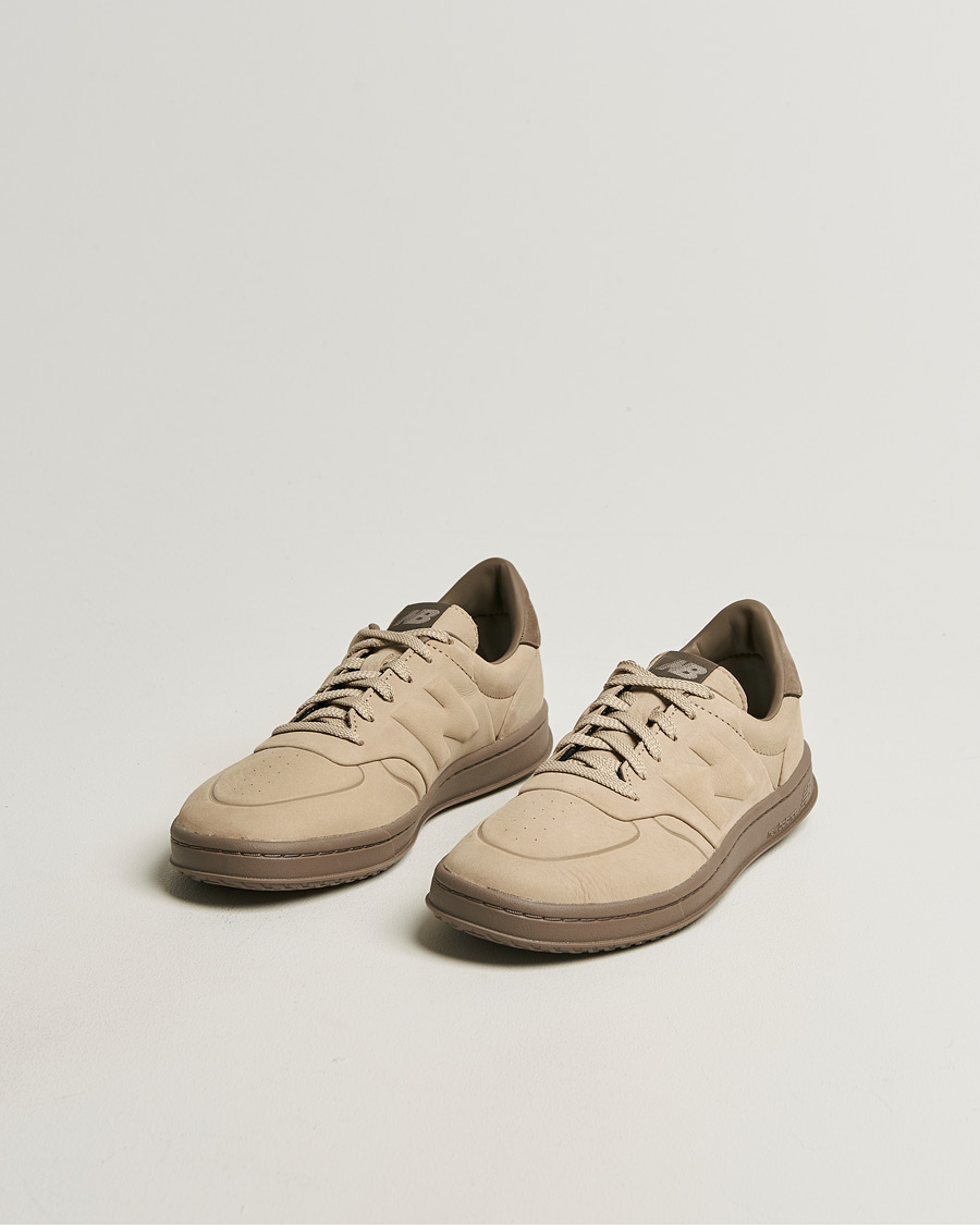 Mies | Tennarit | New Balance | T500 Sneakers Stoneware