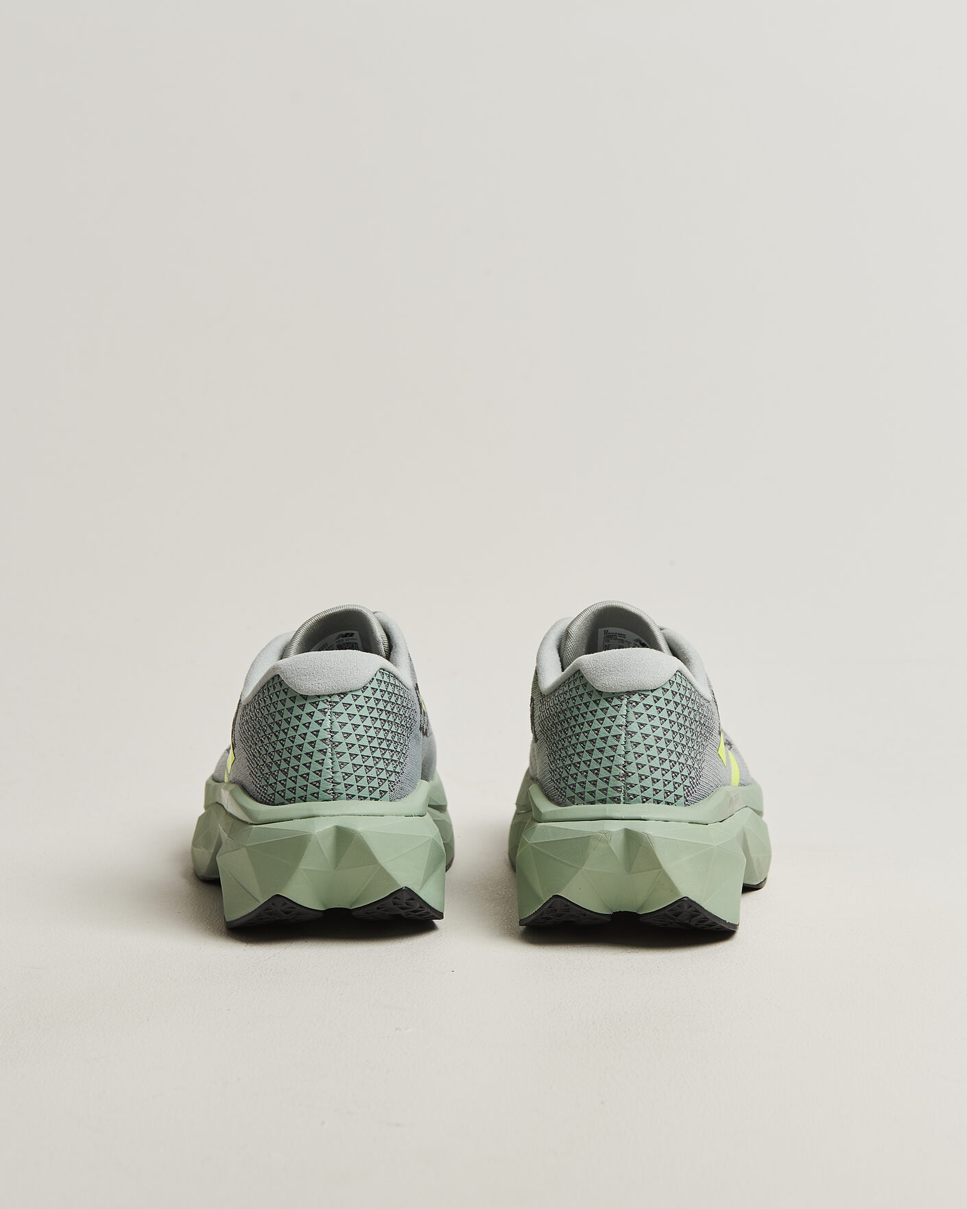 Mies | Juoksukengät | New Balance Running | FuelCell Supercomp Trainer v3 Mosaic Green