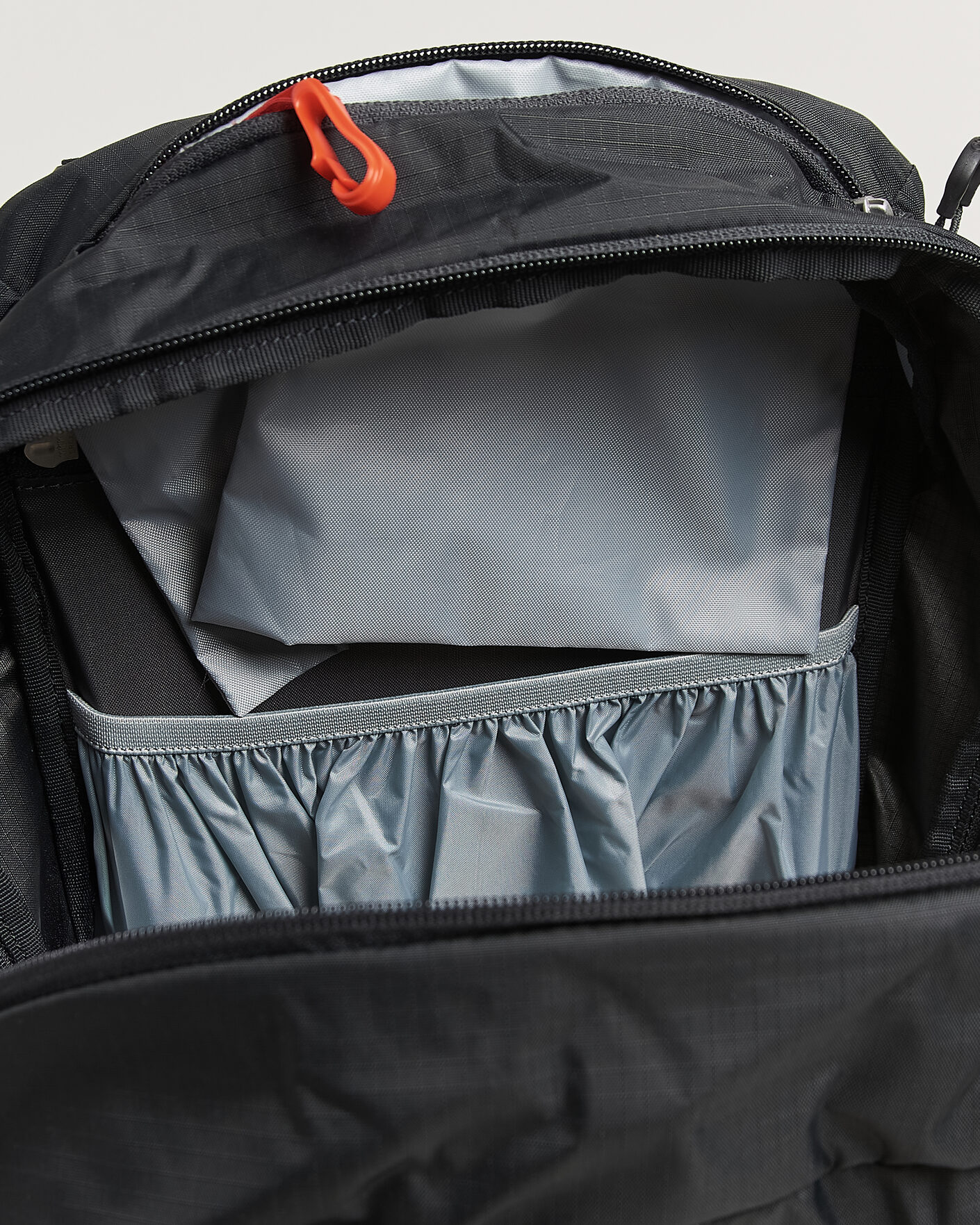 Mies | Laukut | Osprey | HikeLite 26 Black
