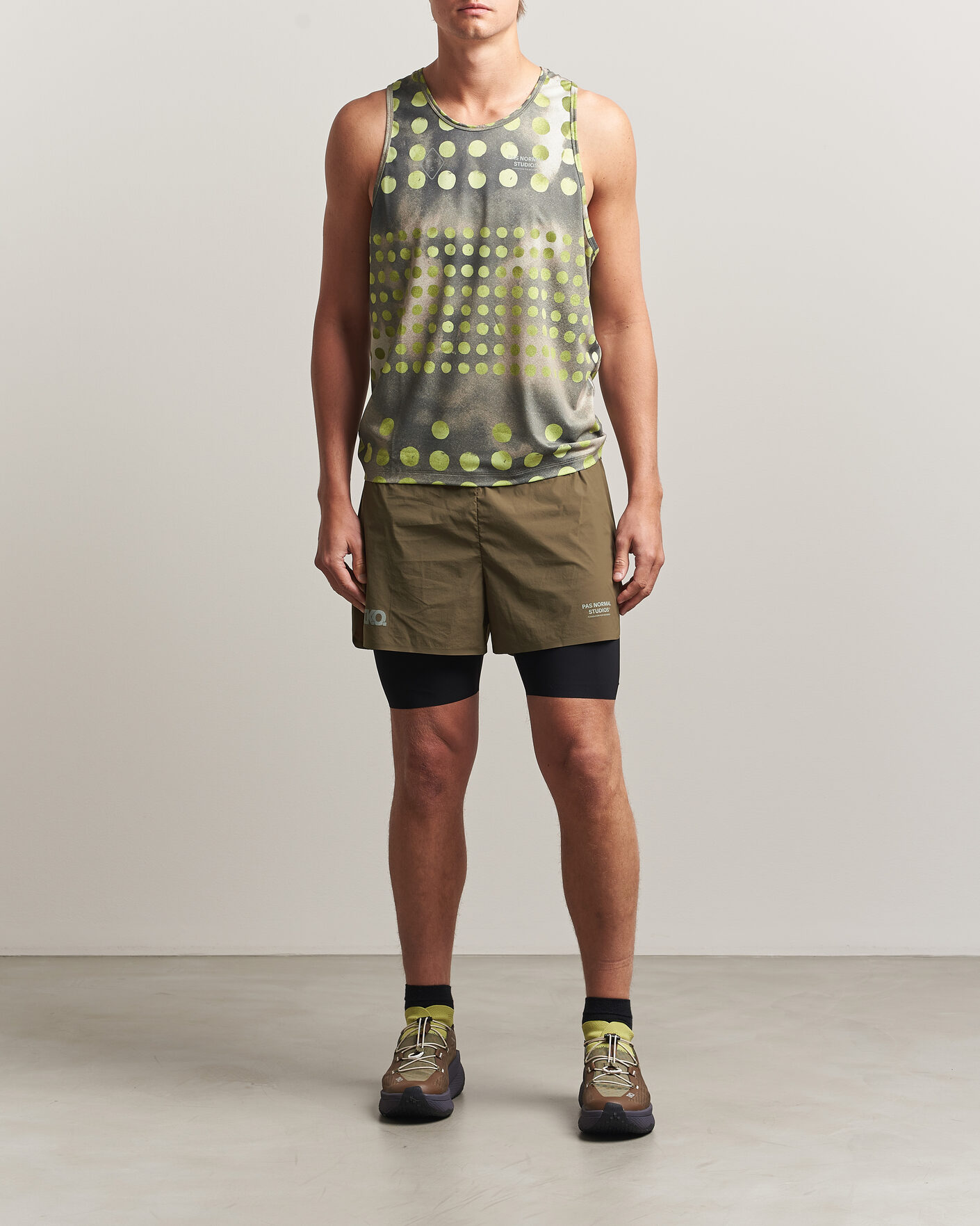 Mies | T-paidat | Pas Normal Studios | TKO Balance Singlet Moss Green