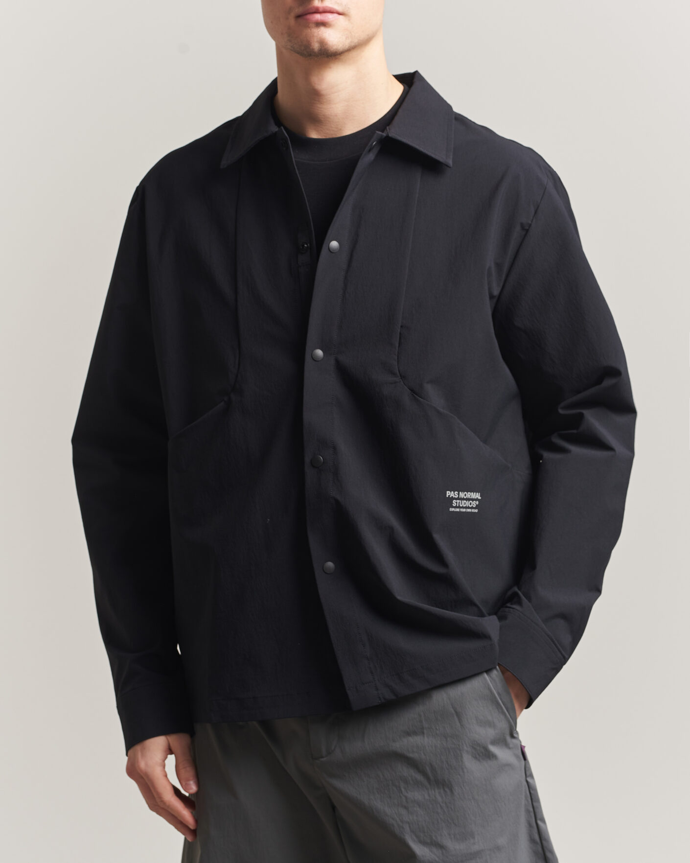 Mies | Kauluspaidat | Pas Normal Studios | Off Race Tech Overshirt Black