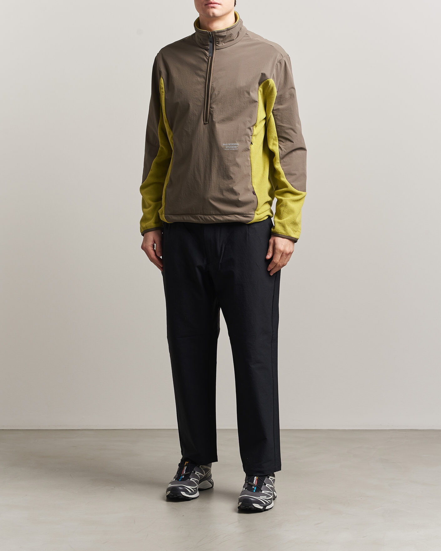 Mies | Takit | Pas Normal Studios | Off Race Light Fleece Half Zip Moss Green