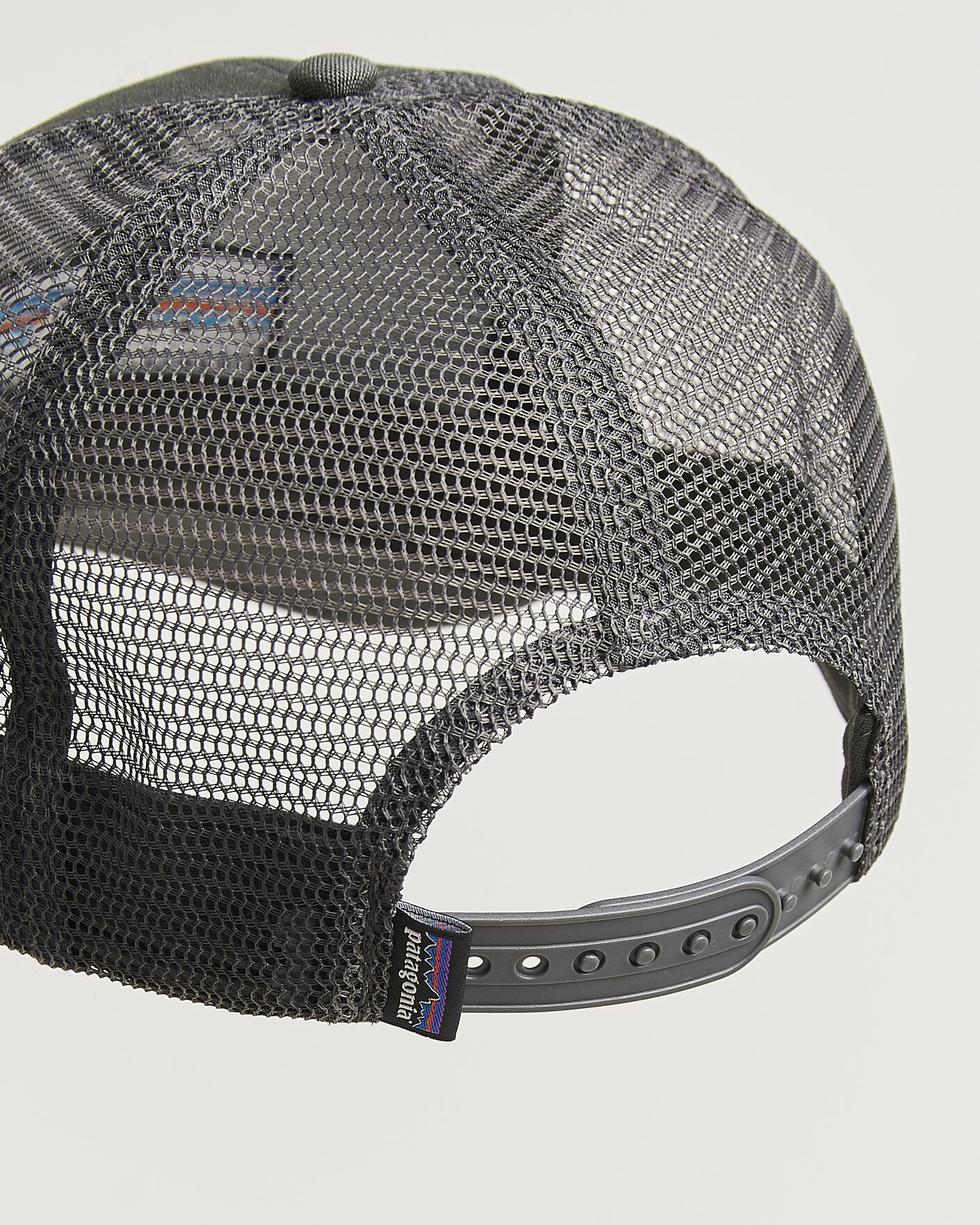 Mies | Päähineet | Patagonia | P-6 Logo LoPro Trucker Hat Forge Grey