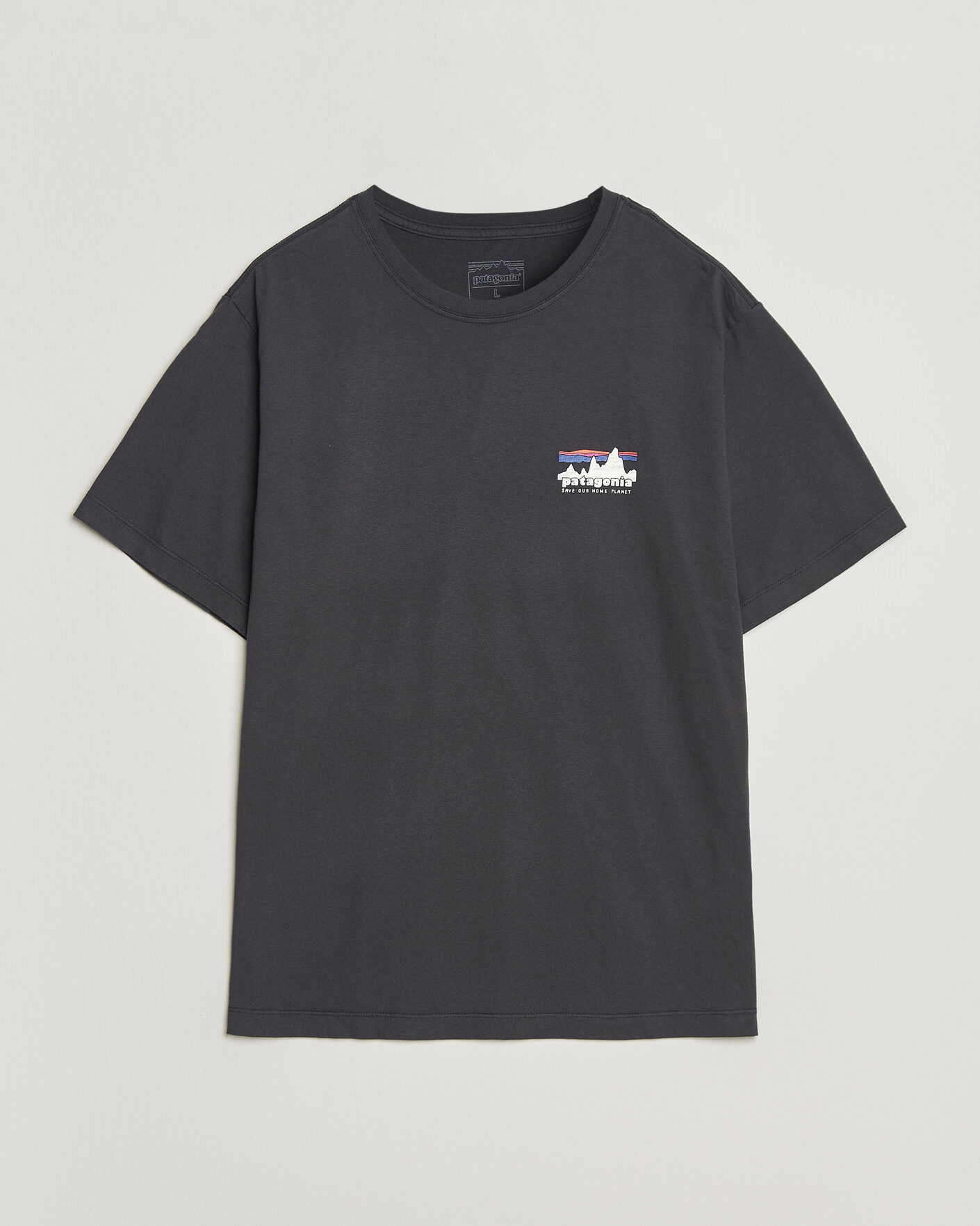 Mies | T-paidat | Patagonia | 73 Skyline Logo T-Shirt Ink Black