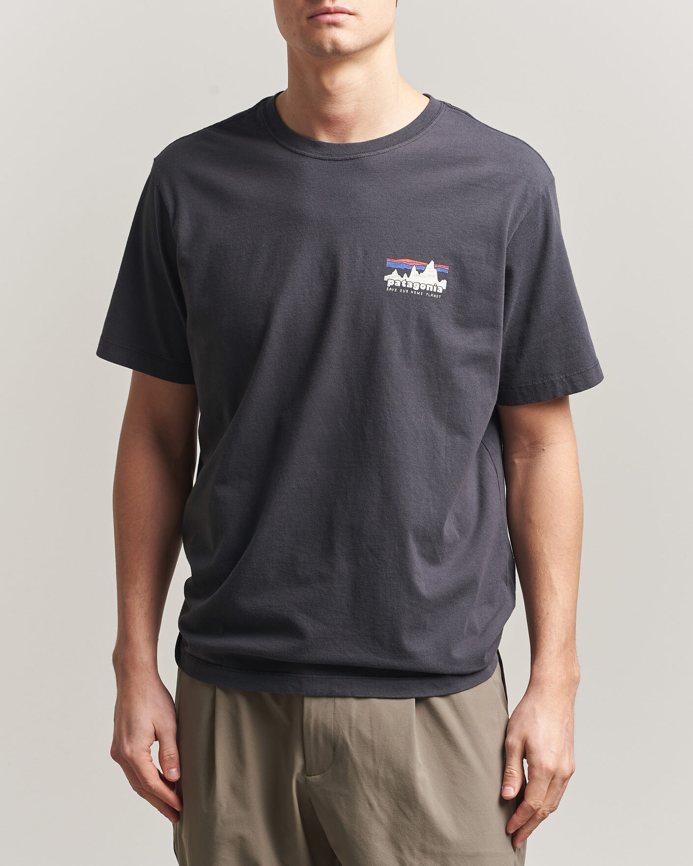 Mies | T-paidat | Patagonia | 73 Skyline Logo T-Shirt Ink Black