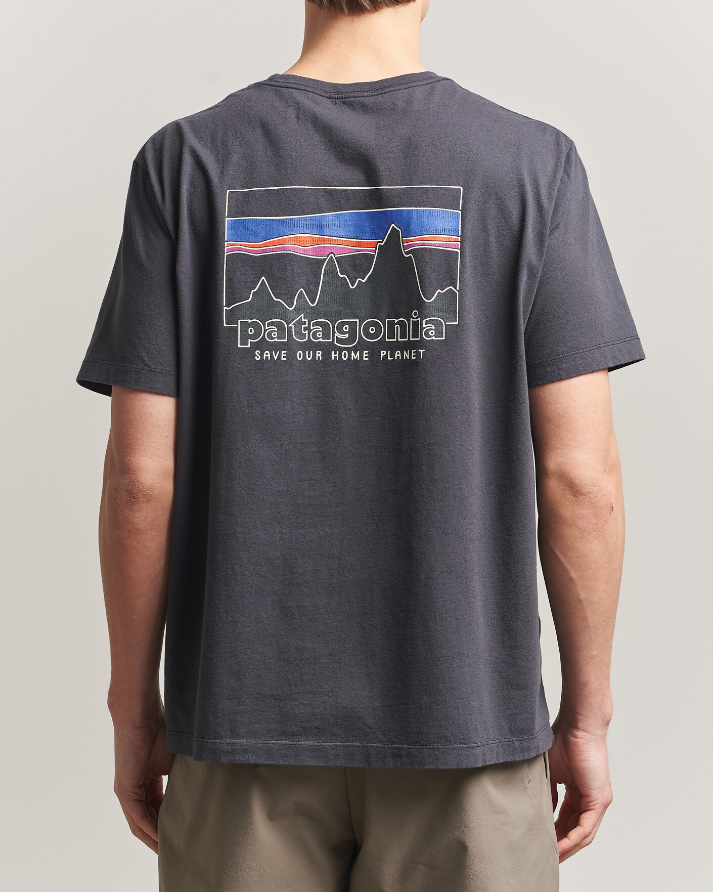 Mies | T-paidat | Patagonia | 73 Skyline Logo T-Shirt Ink Black