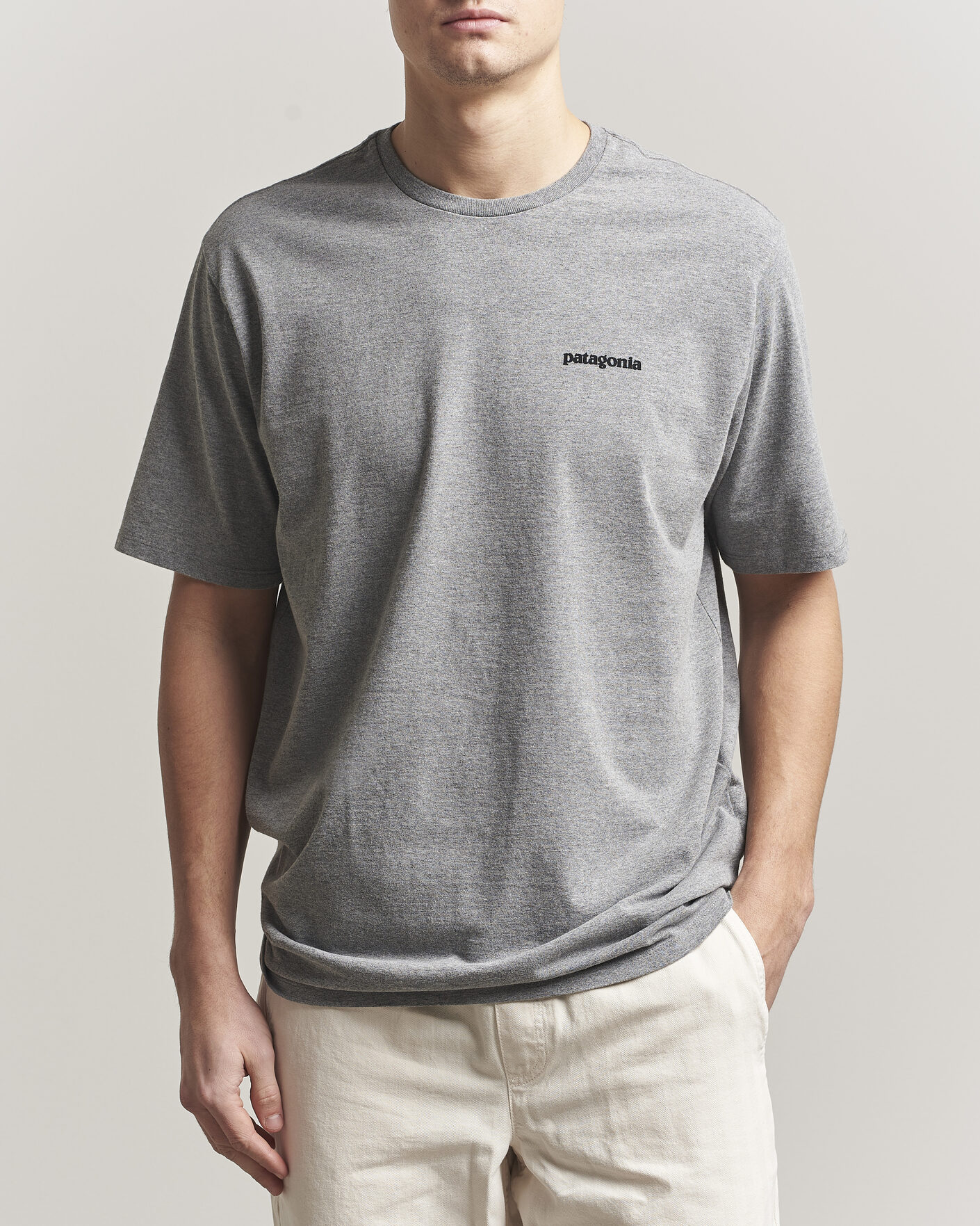 Mies | T-paidat | Patagonia | P-6 Logo T-Shirt Gravel Heather