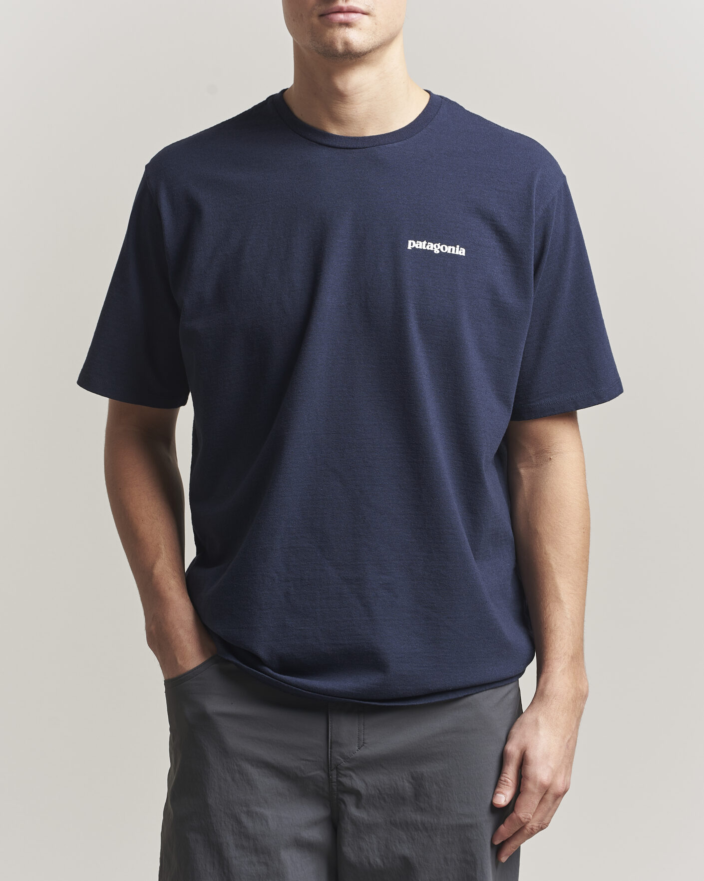 Mies | T-paidat | Patagonia | P-6 Logo T-Shirt New Navy