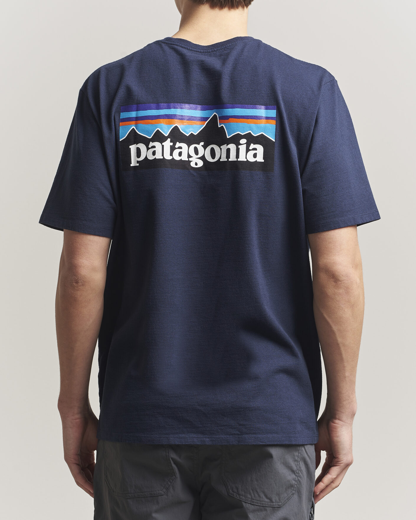 Mies | T-paidat | Patagonia | P-6 Logo T-Shirt New Navy