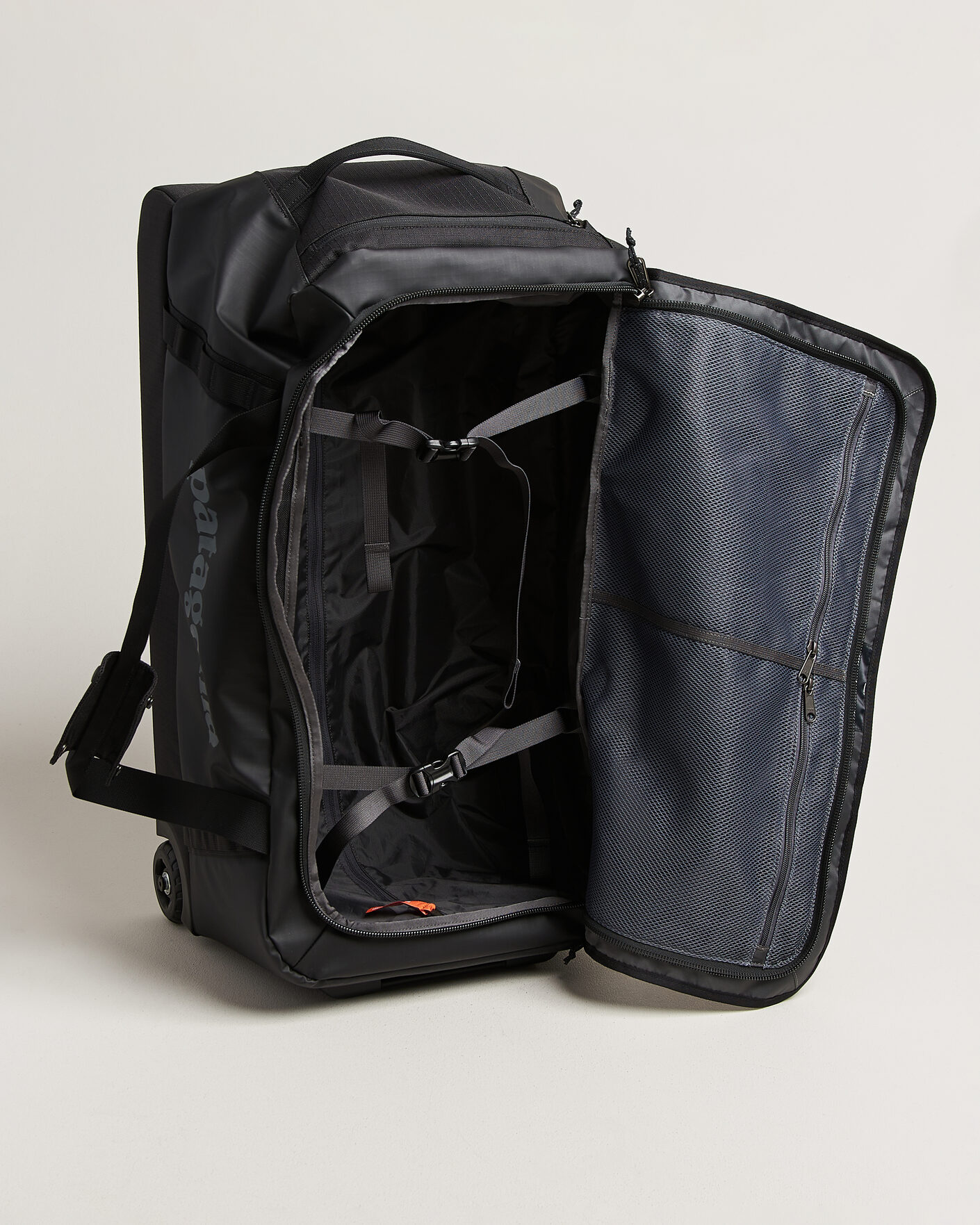 Mies | Laukut | Patagonia | Black Hole Wheeled Duffel 70L Black
