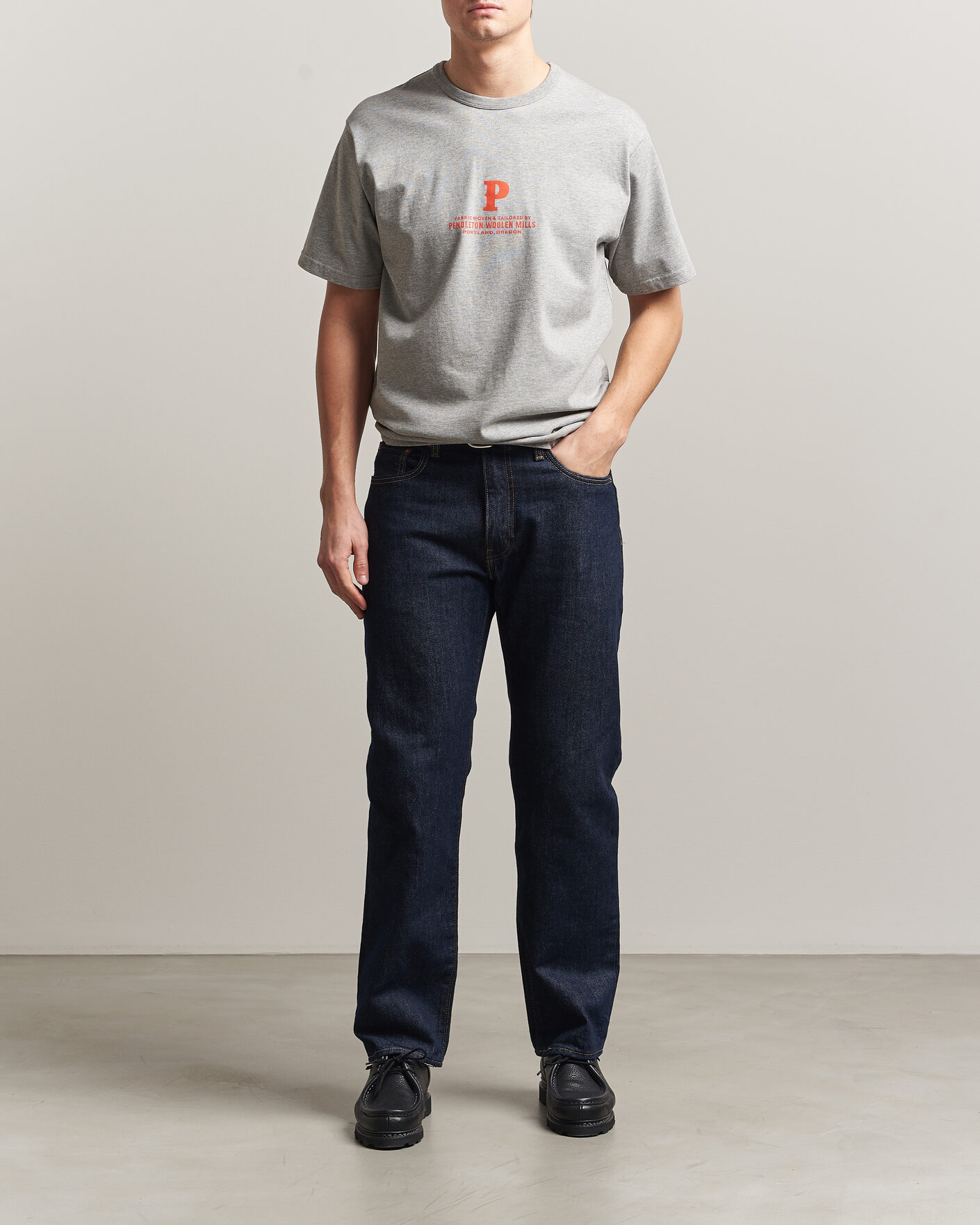 Mies | T-paidat | Pendleton | Heavyweight P Tee Ash Heather Grey