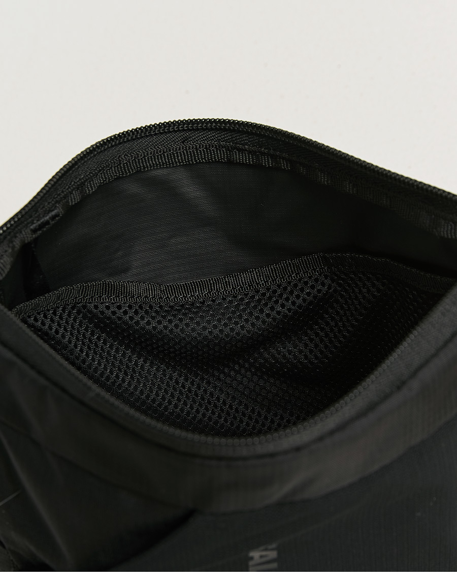 Mies | Laukut | Salomon | ACS 2 Small Shoulder Bag Black