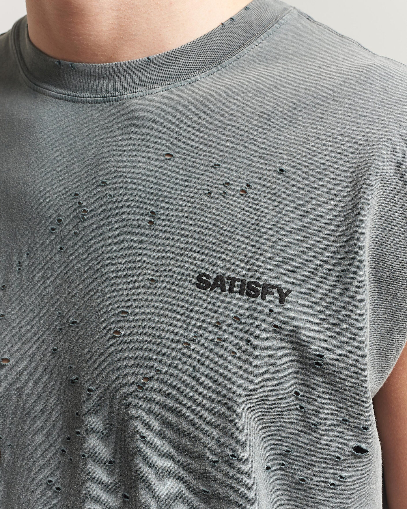 Mies | T-paidat | Satisfy | MothTech Muscle Tee Faded Black