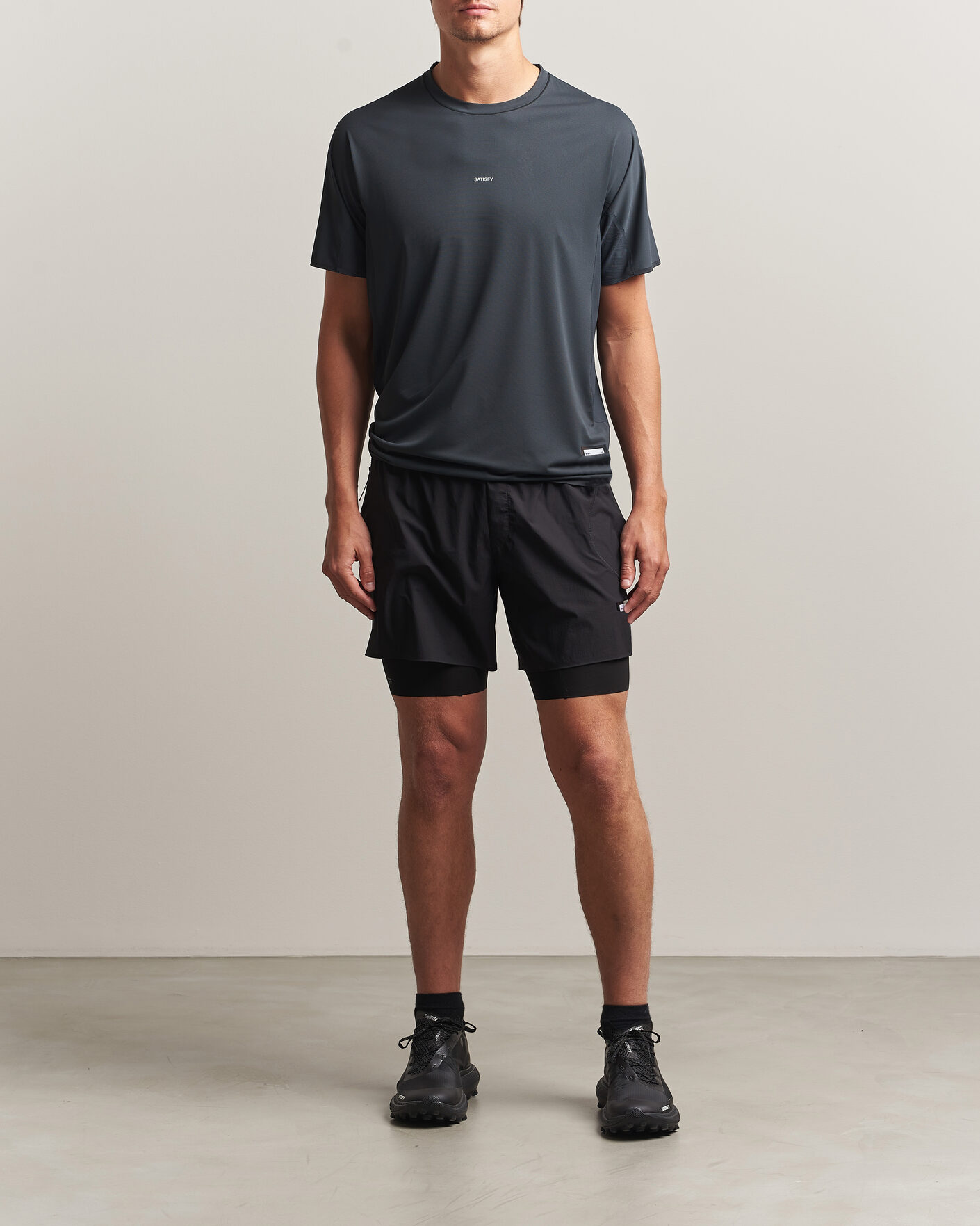 Mies | T-paidat | Satisfy | AuraLite UV T-Shirt Black