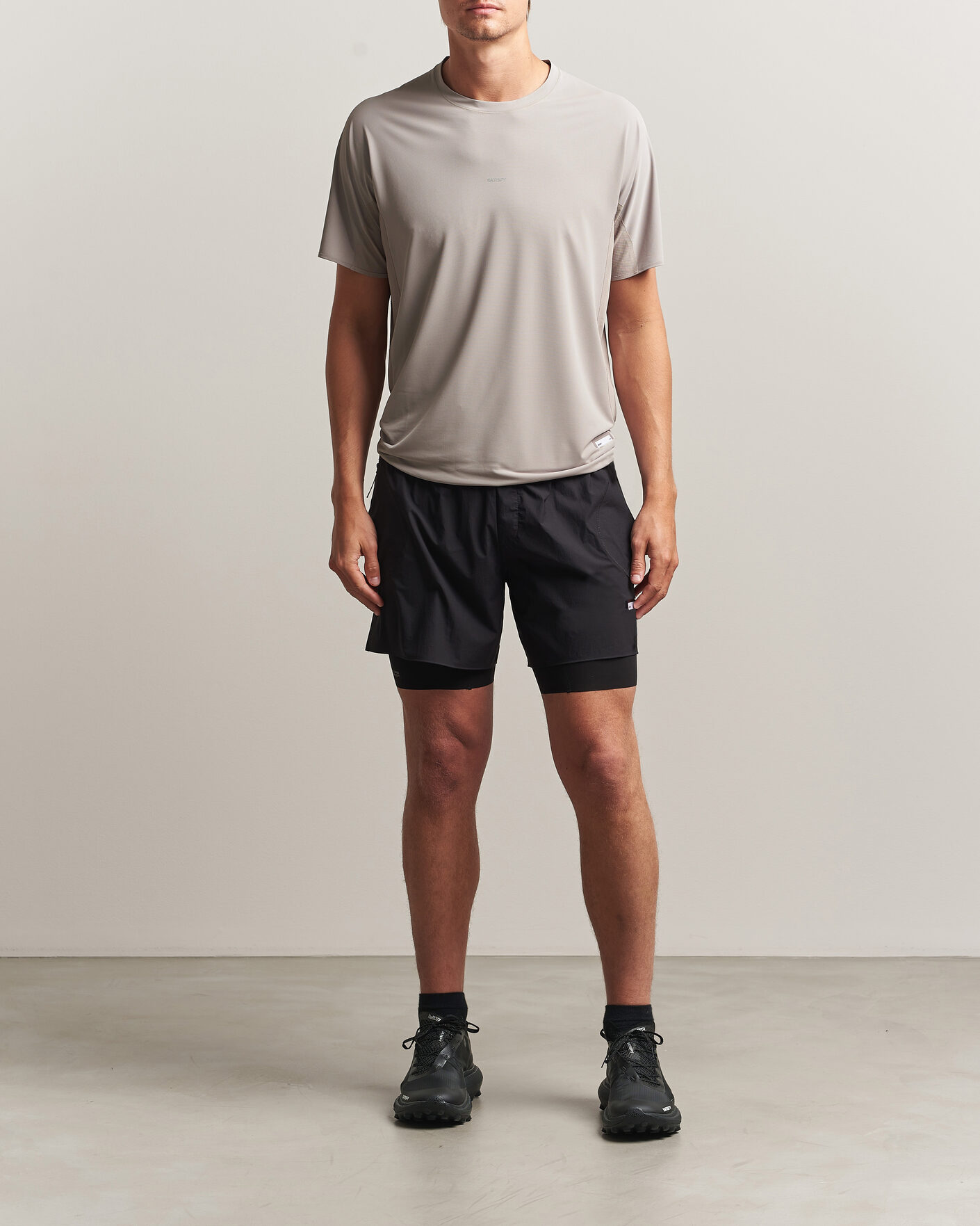 Mies | T-paidat | Satisfy | AuraLite UV T-Shirt Moon Rock