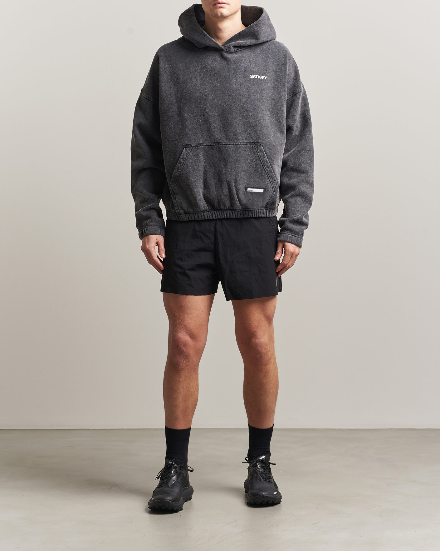 Mies | Puserot | Satisfy | SoftCell Hoodie Aged Black