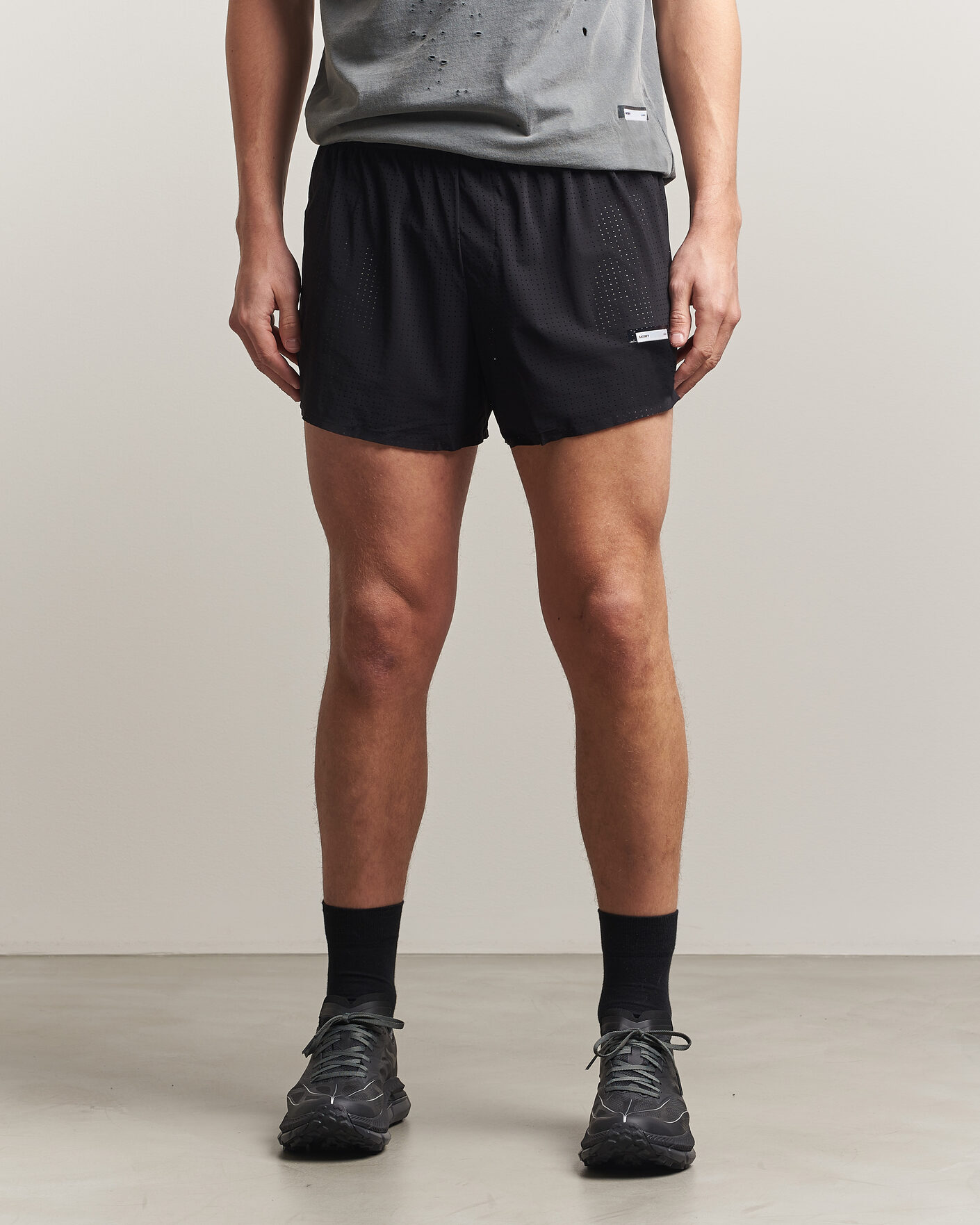 Mies | Shortsit | Satisfy | Space-O 2.5 Inch Shorts Black