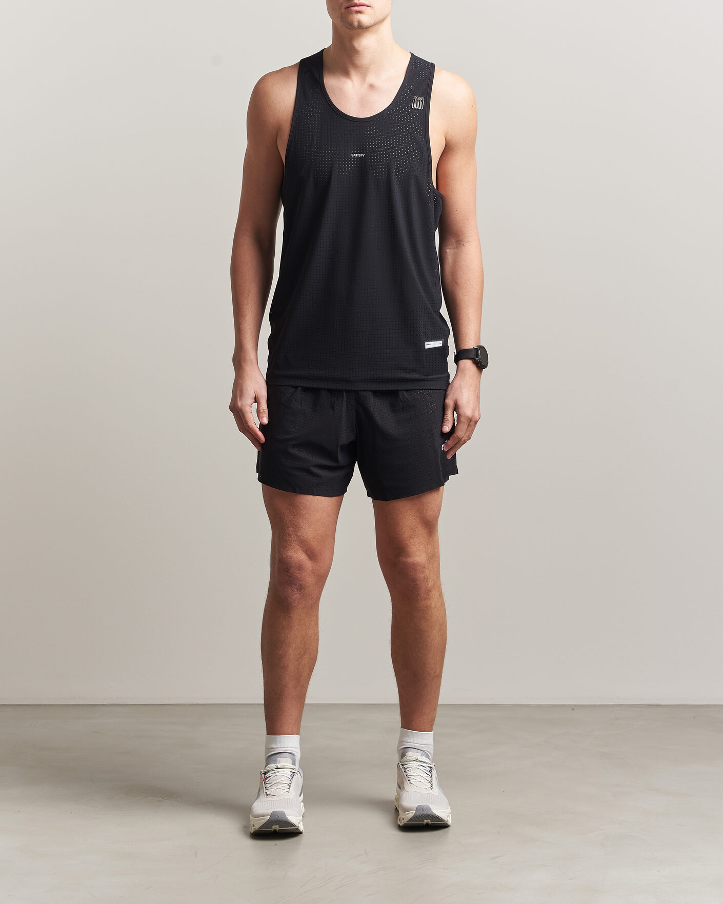 Mies | T-paidat | Satisfy | Space-O Singlet Black