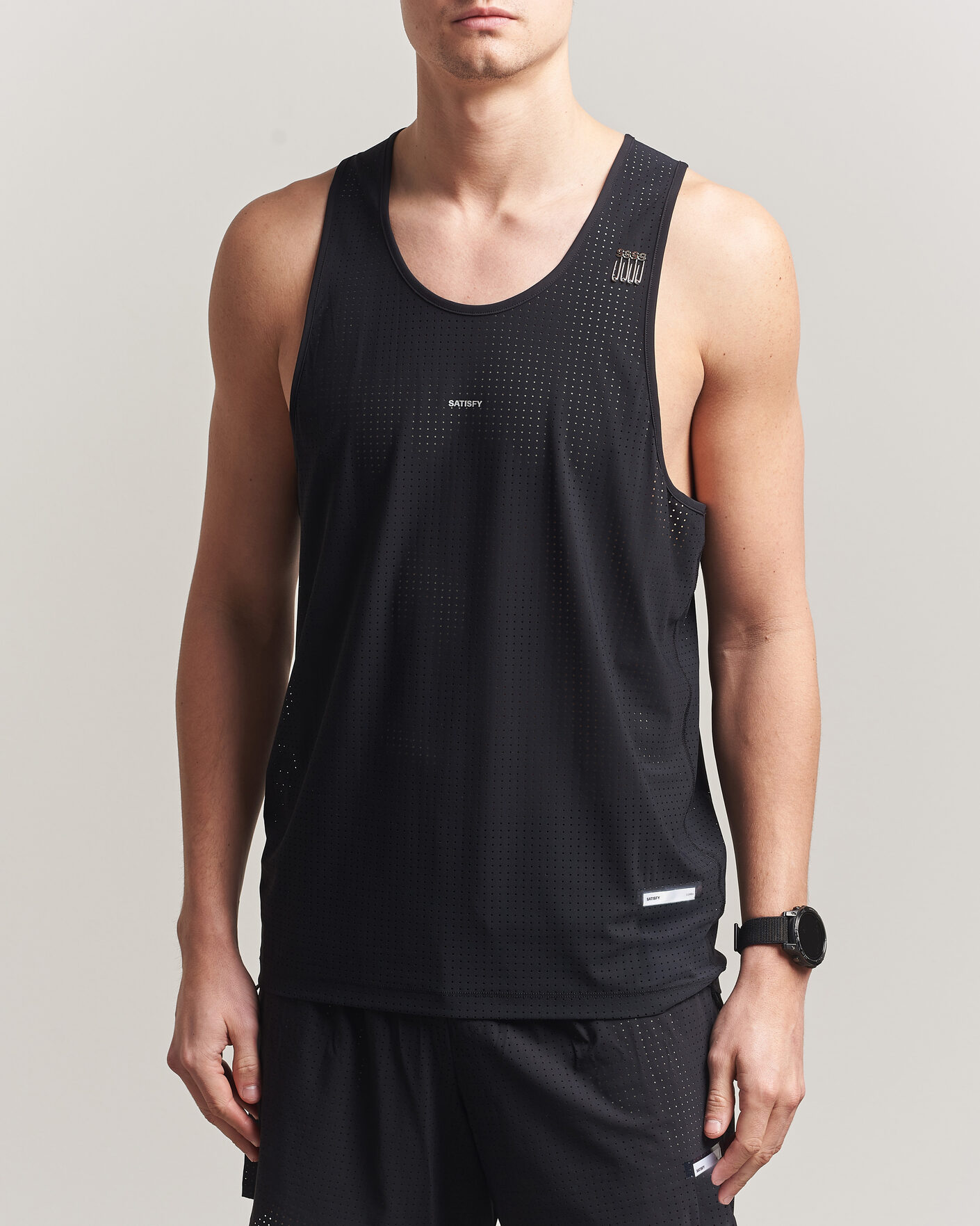 Mies | T-paidat | Satisfy | Space-O Singlet Black