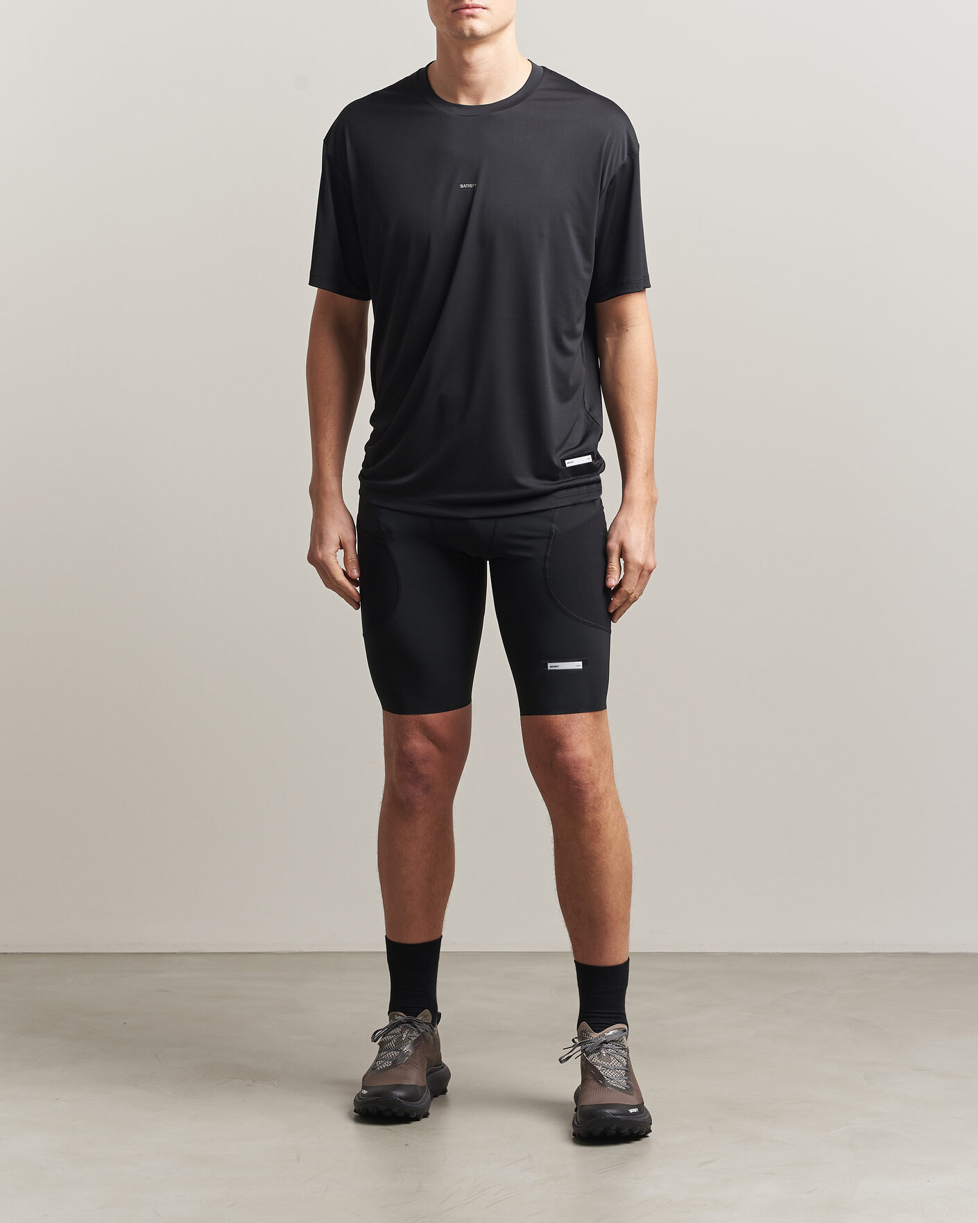Mies | T-paidat | Satisfy | AuraLite T-Shirt Black