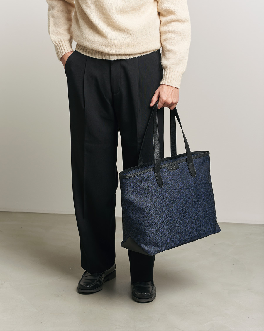 Mies | Laukut | Smythson | Canvas Stamp Tote Navy