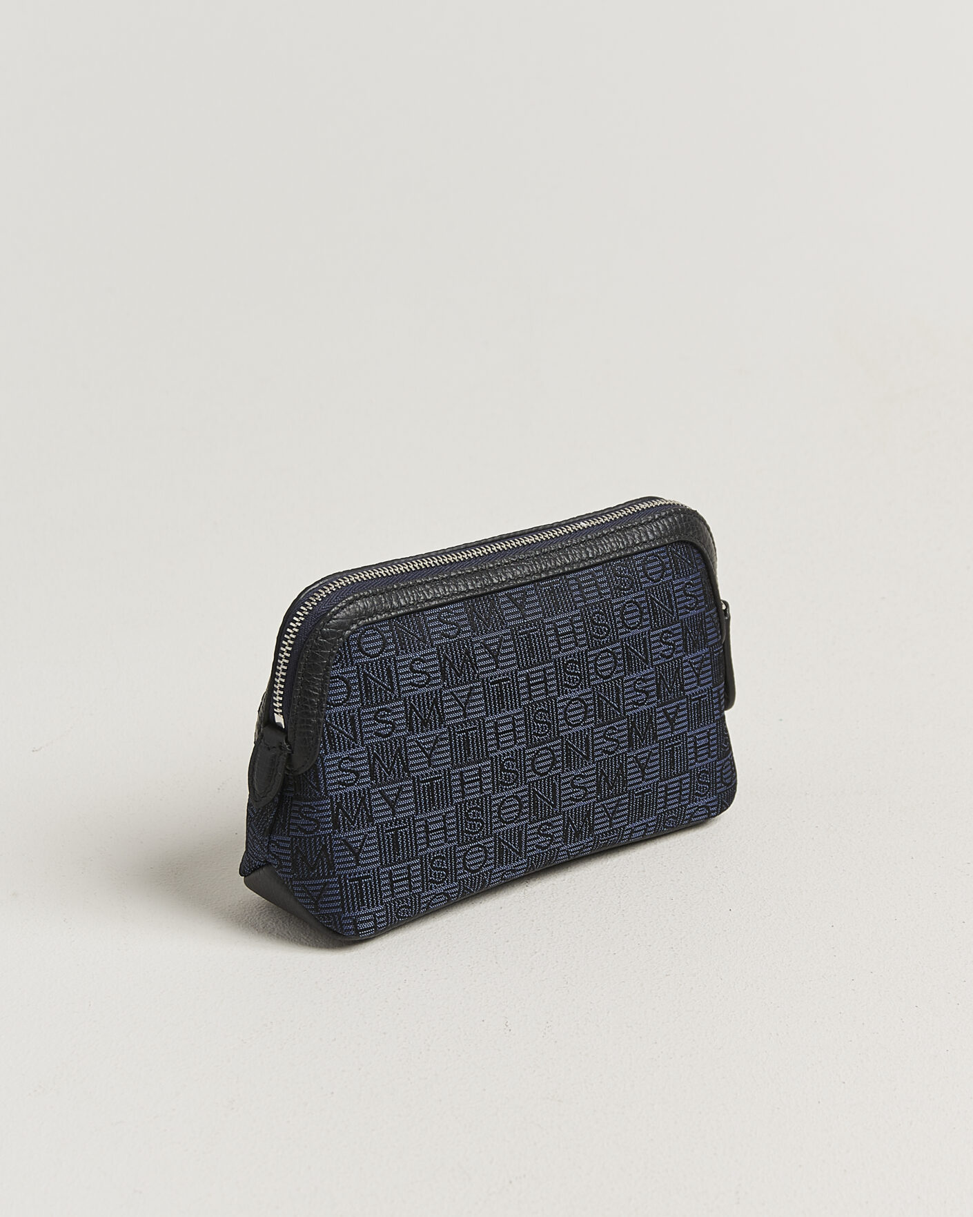 Mies | Laukut | Smythson | Canvas Stamp Small Travel Pouch Navy