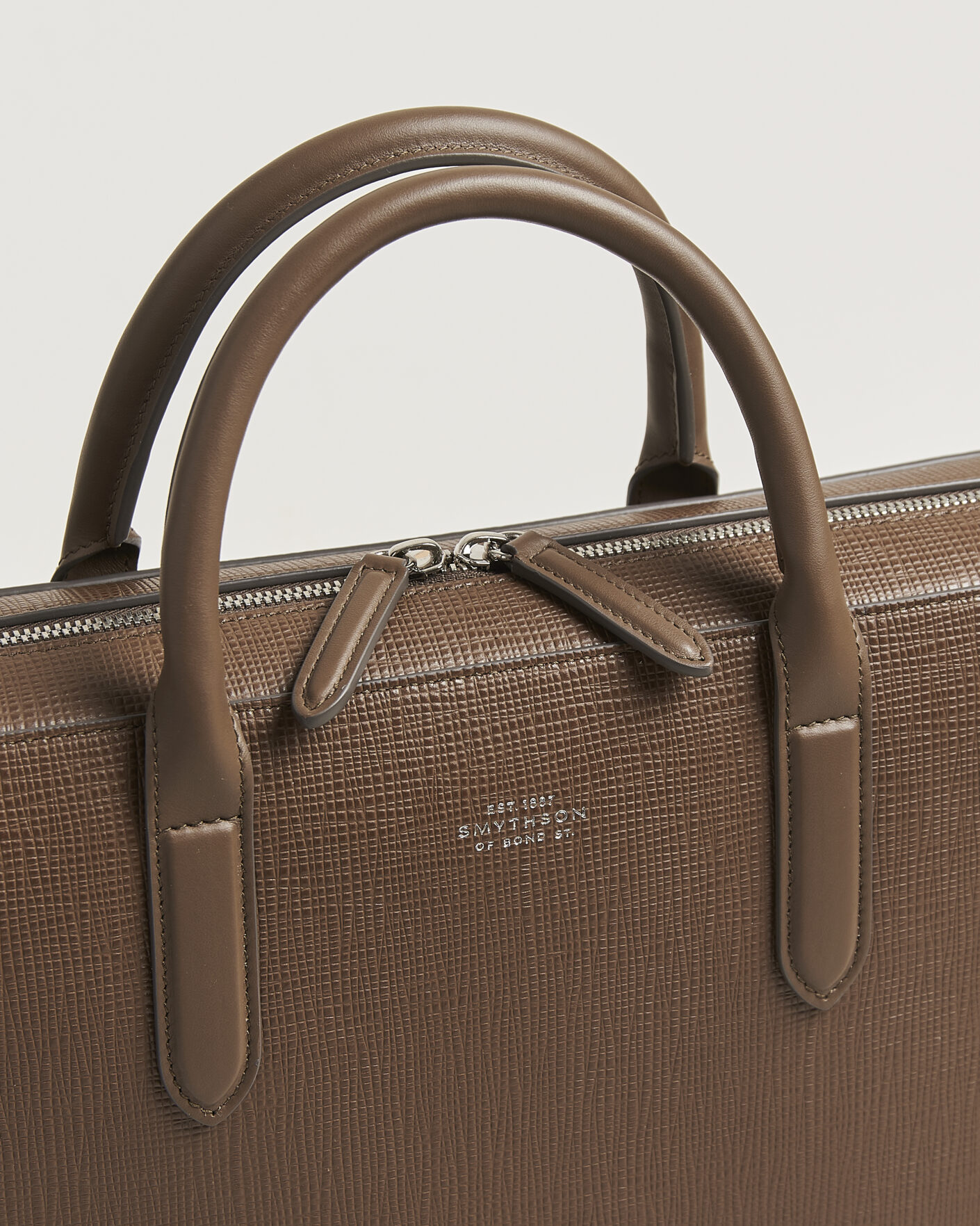 Mies | Laukut | Smythson | Panama Slim Lightweight Briefcase Fawn