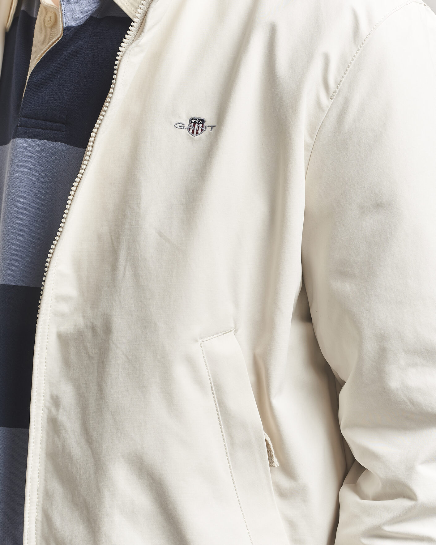 Mies | Takit | GANT | Lightweight Hampshire Jacket Sand