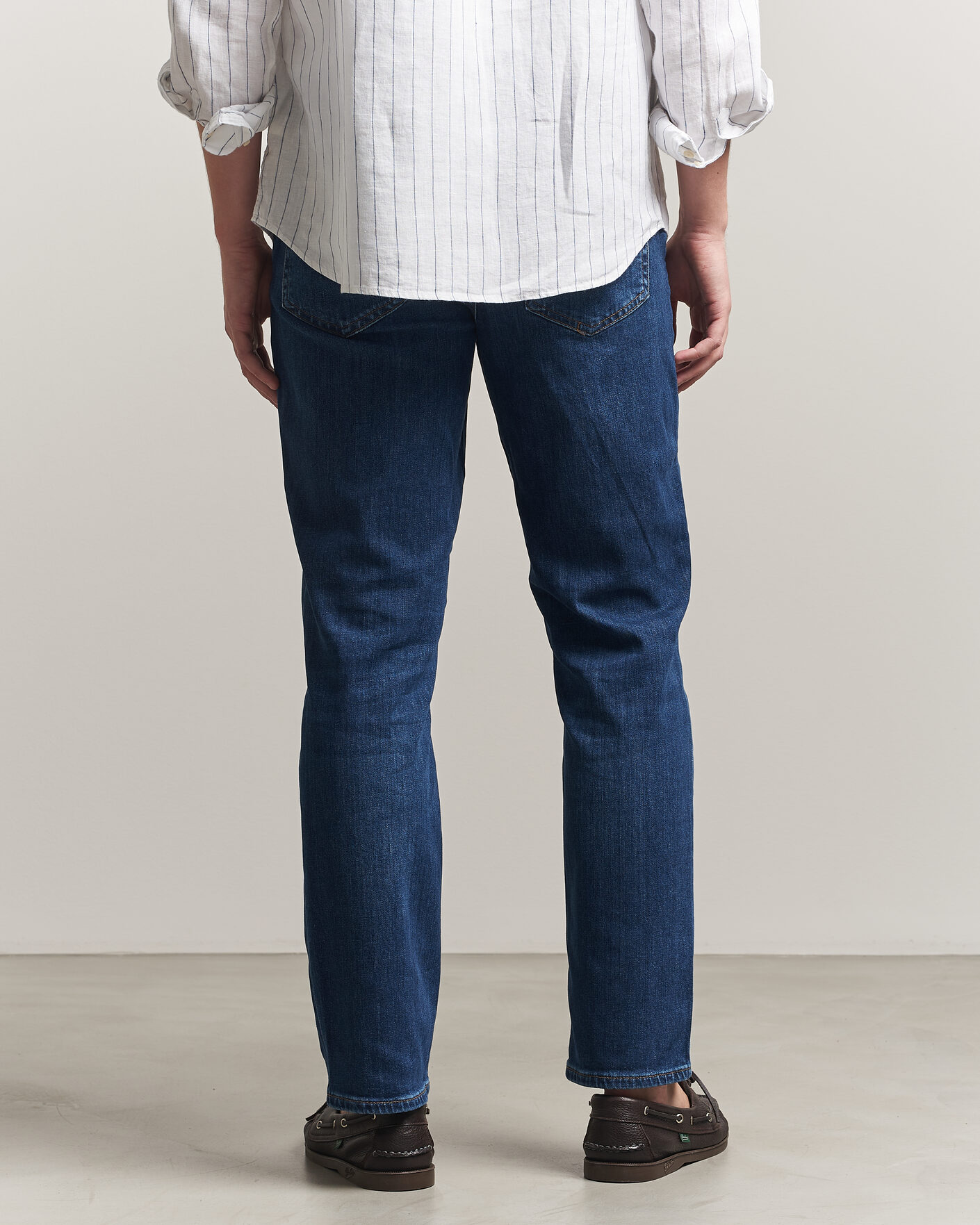 Mies | Farkut | GANT | Regular Fit Jeans Mid Blue Worn In