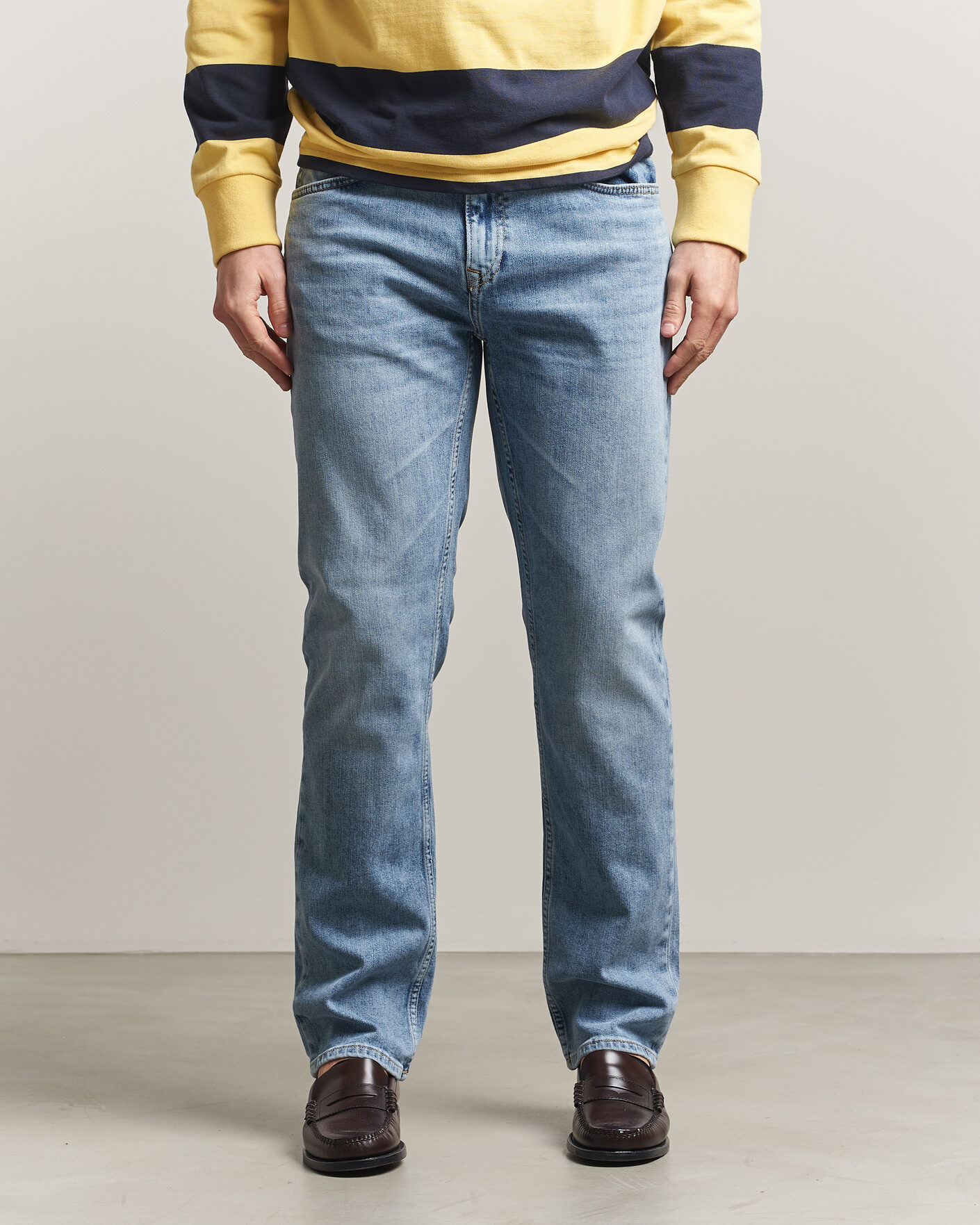 Mies | Farkut | GANT | Regular Fit Jeans Semi Light Blue Worn In