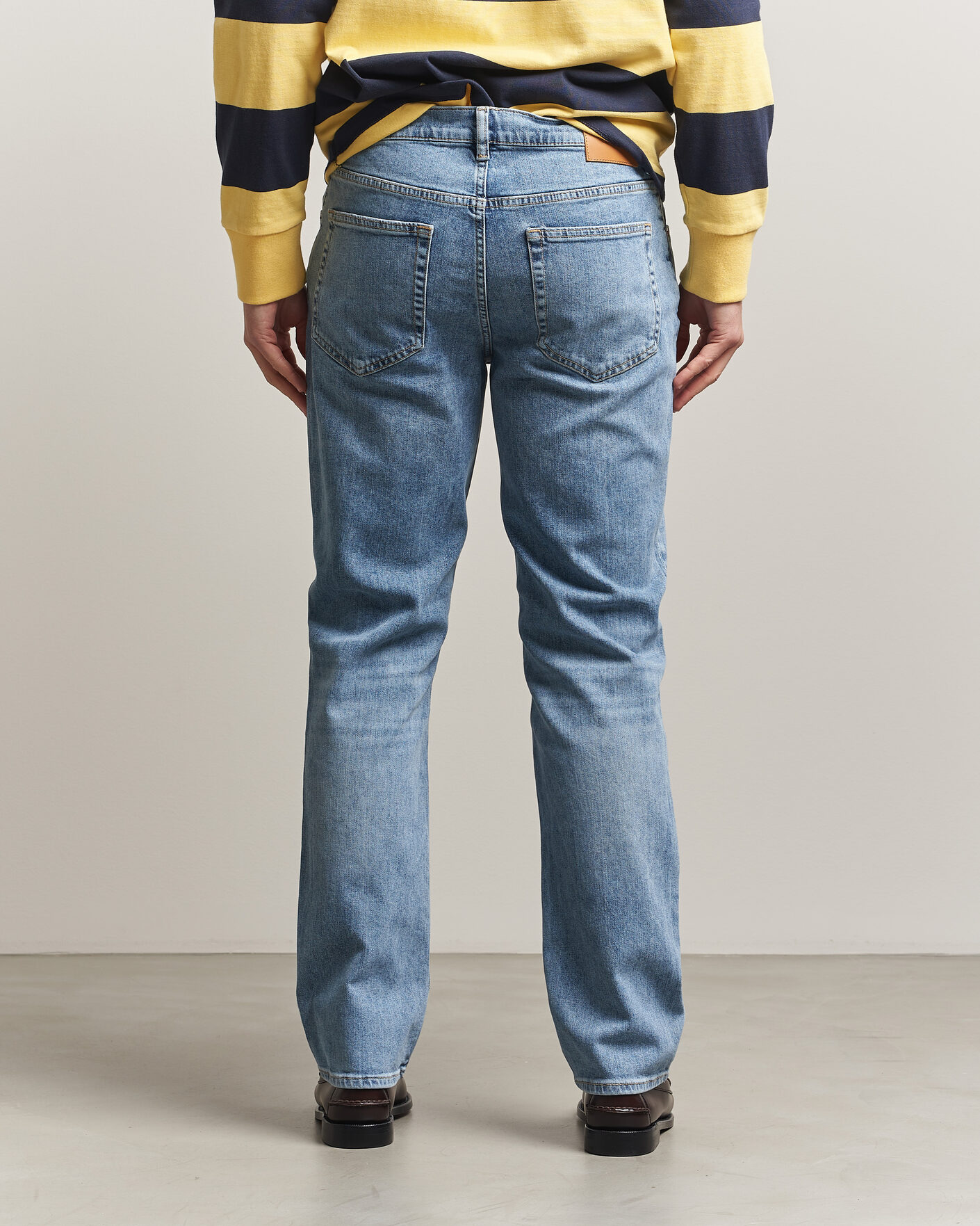 Mies | Farkut | GANT | Regular Fit Jeans Semi Light Blue Worn In
