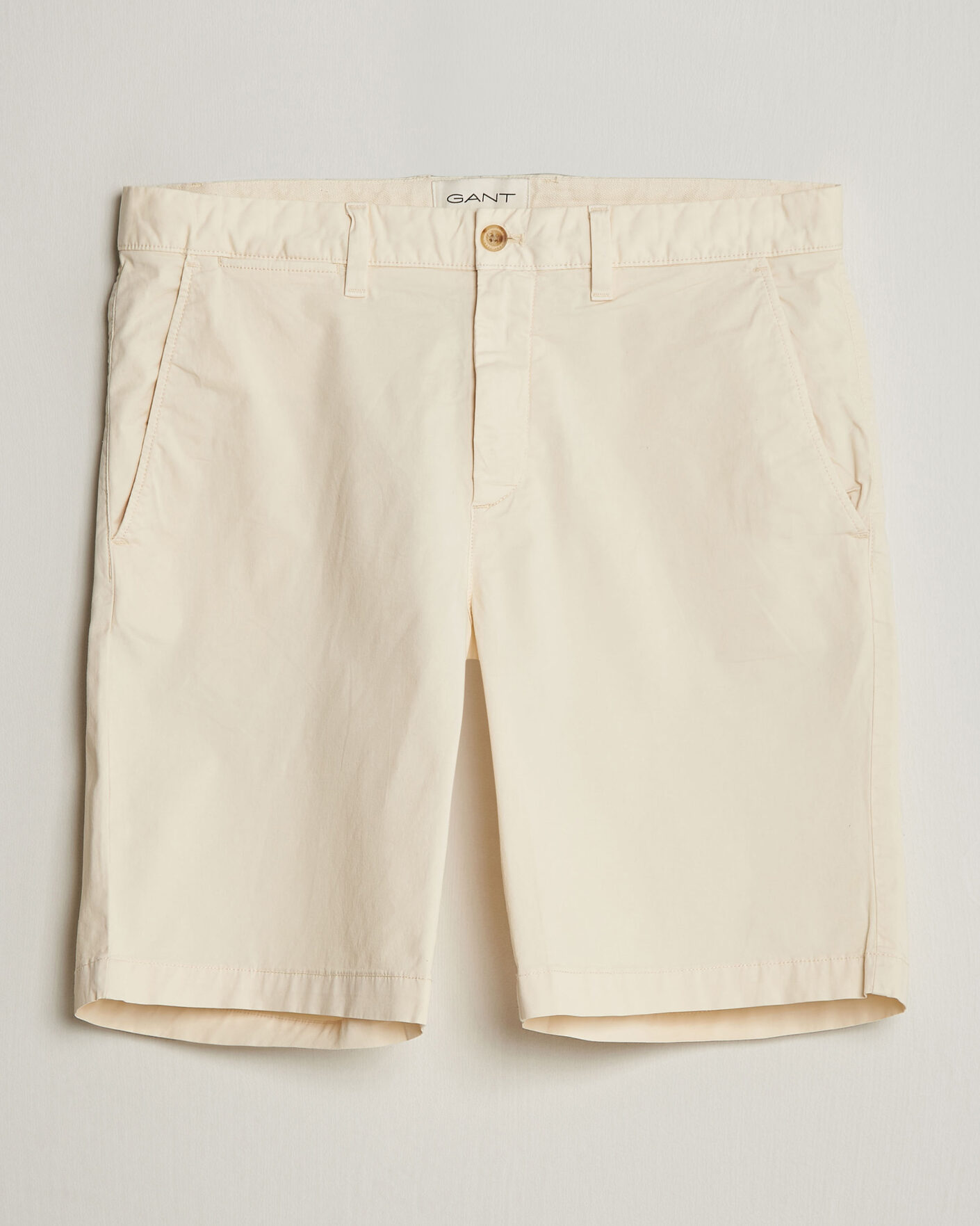 Mies | Shortsit | GANT | Regular Sunfaded Shorts Cream