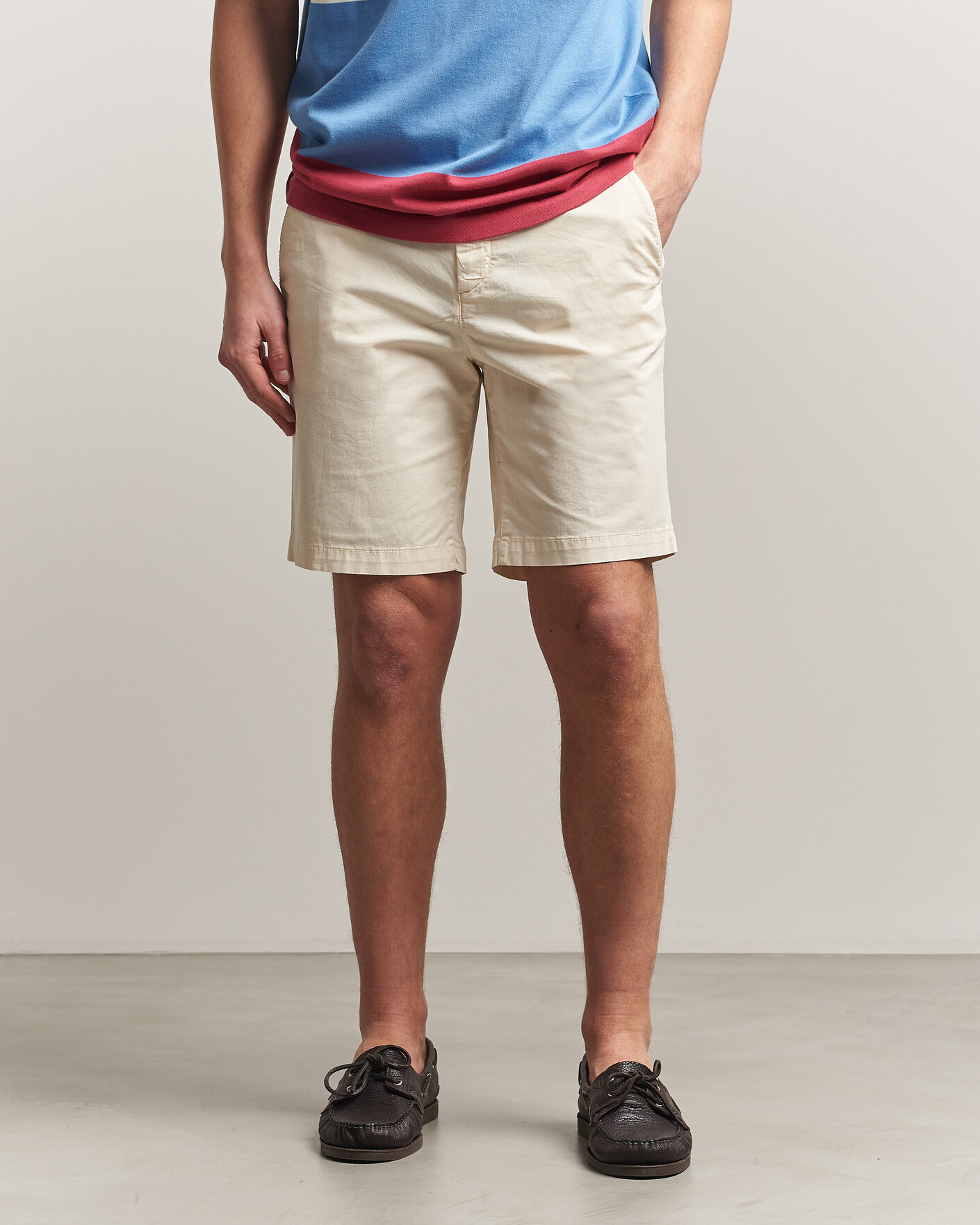 Mies | Shortsit | Gant | Regular Sunfaded Shorts Cream