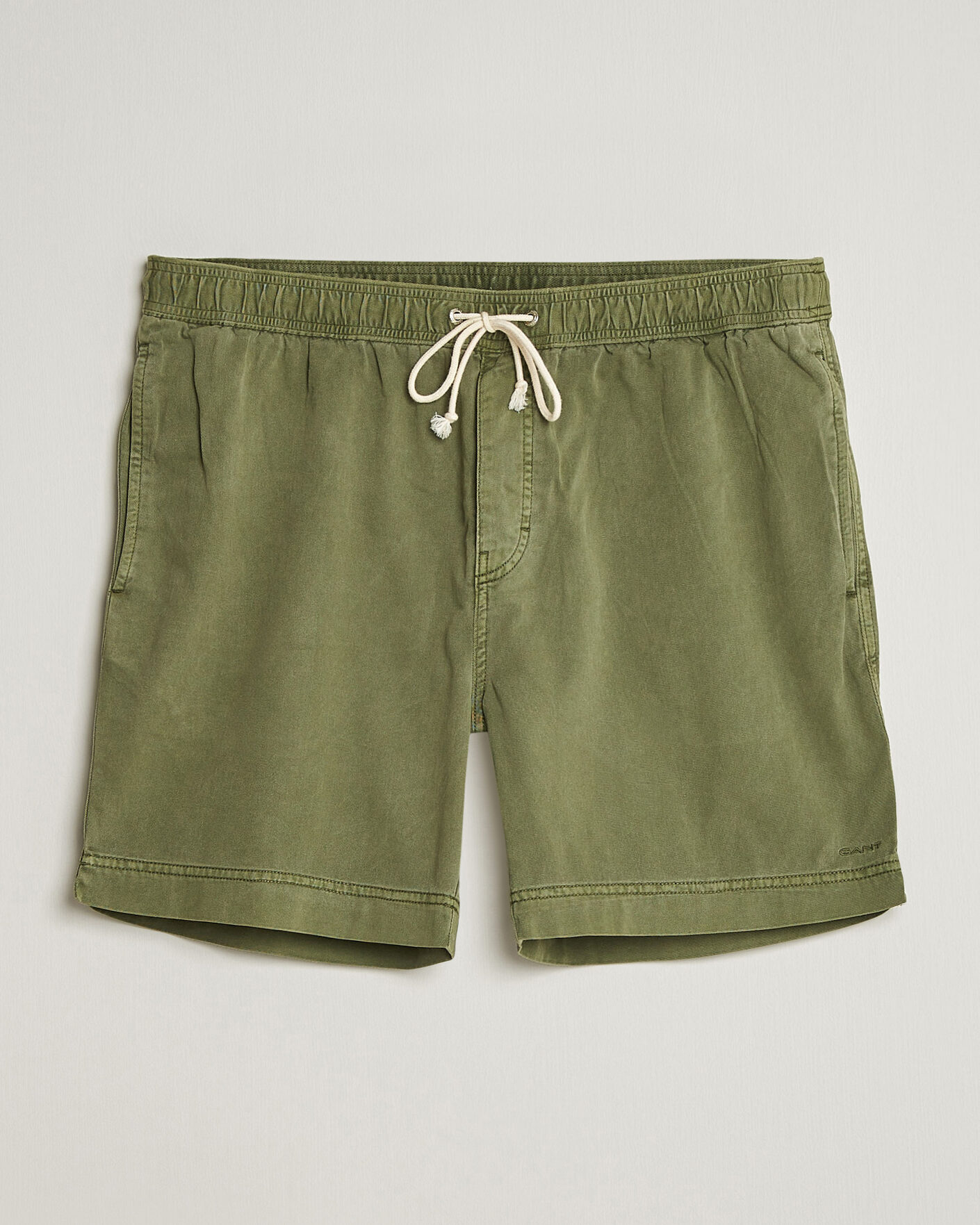 Mies | Shortsit | GANT | Regular Fit Sunfaded Drawstring Dry Herb Green