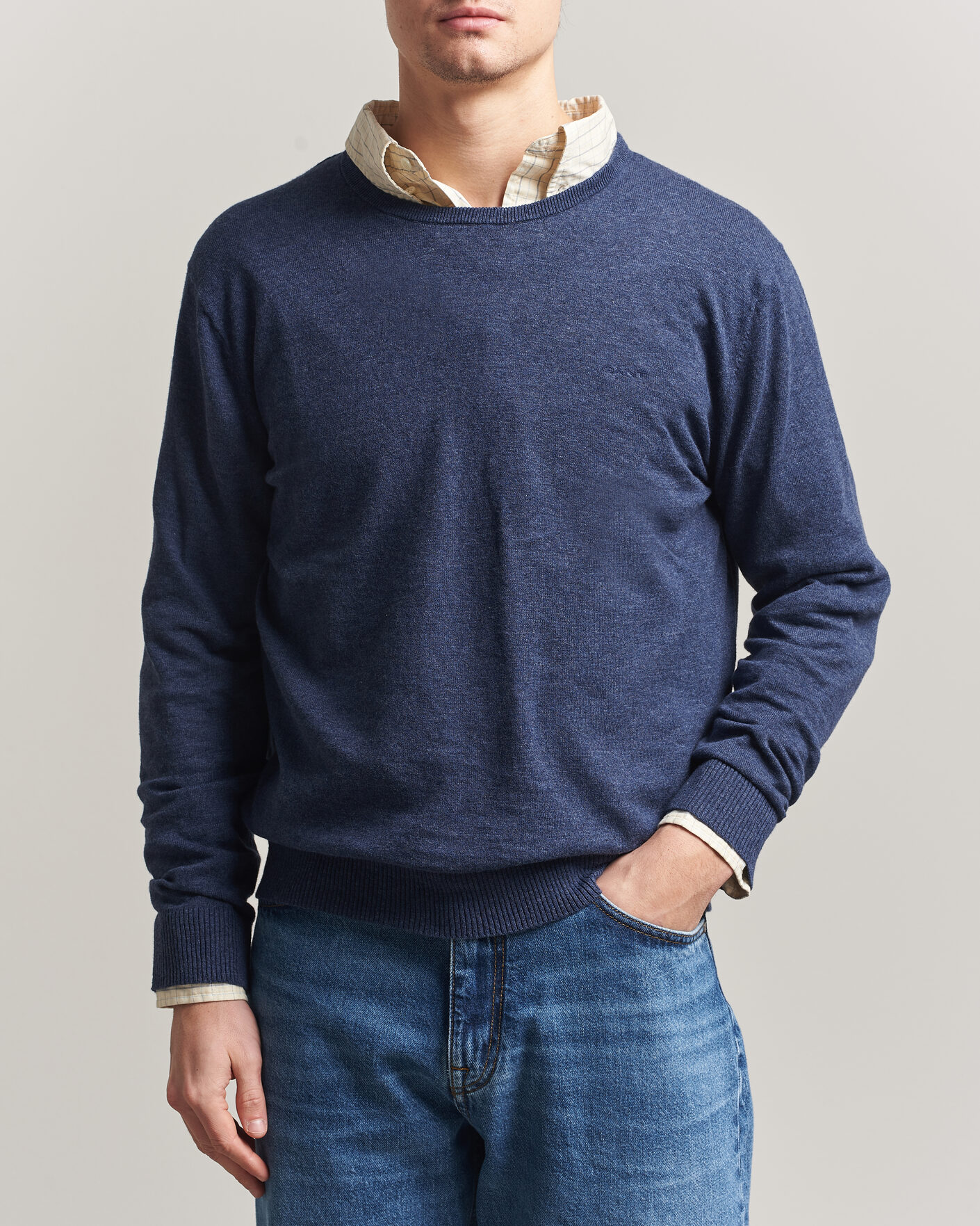 Mies | Puserot | Gant | Cotton/Linen Slub Knitted Sweater Dark Indigo Melange